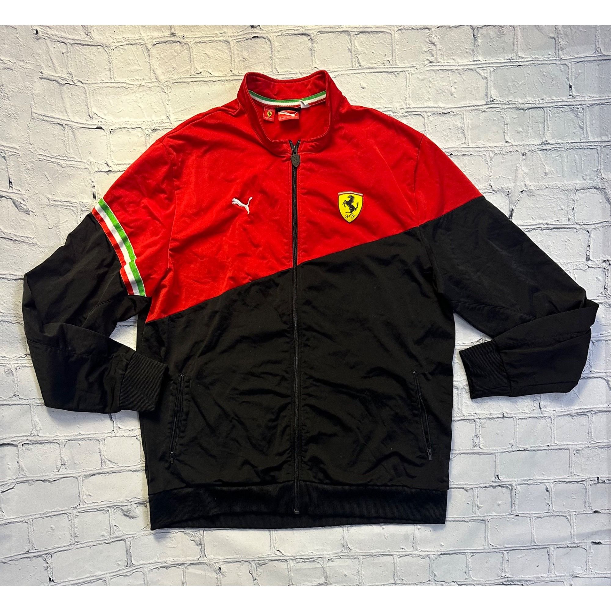 image of Ferrari x Puma Relaxed Vintage Sportswear Jacket in Red/Black, Men's (Size 2XL)