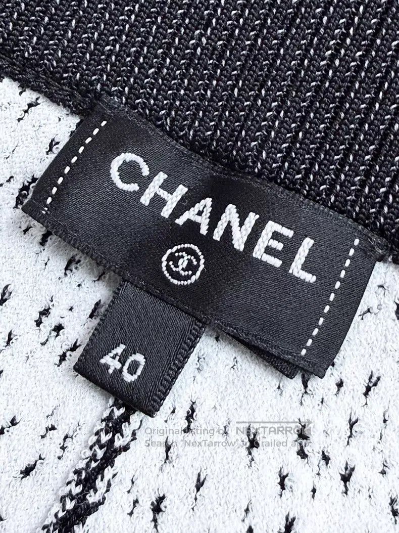 Chanel Chanel Knitted wide-leg trousers with two pockets on white Size 26" / US 2 / IT 38 - 5 Thumbnail