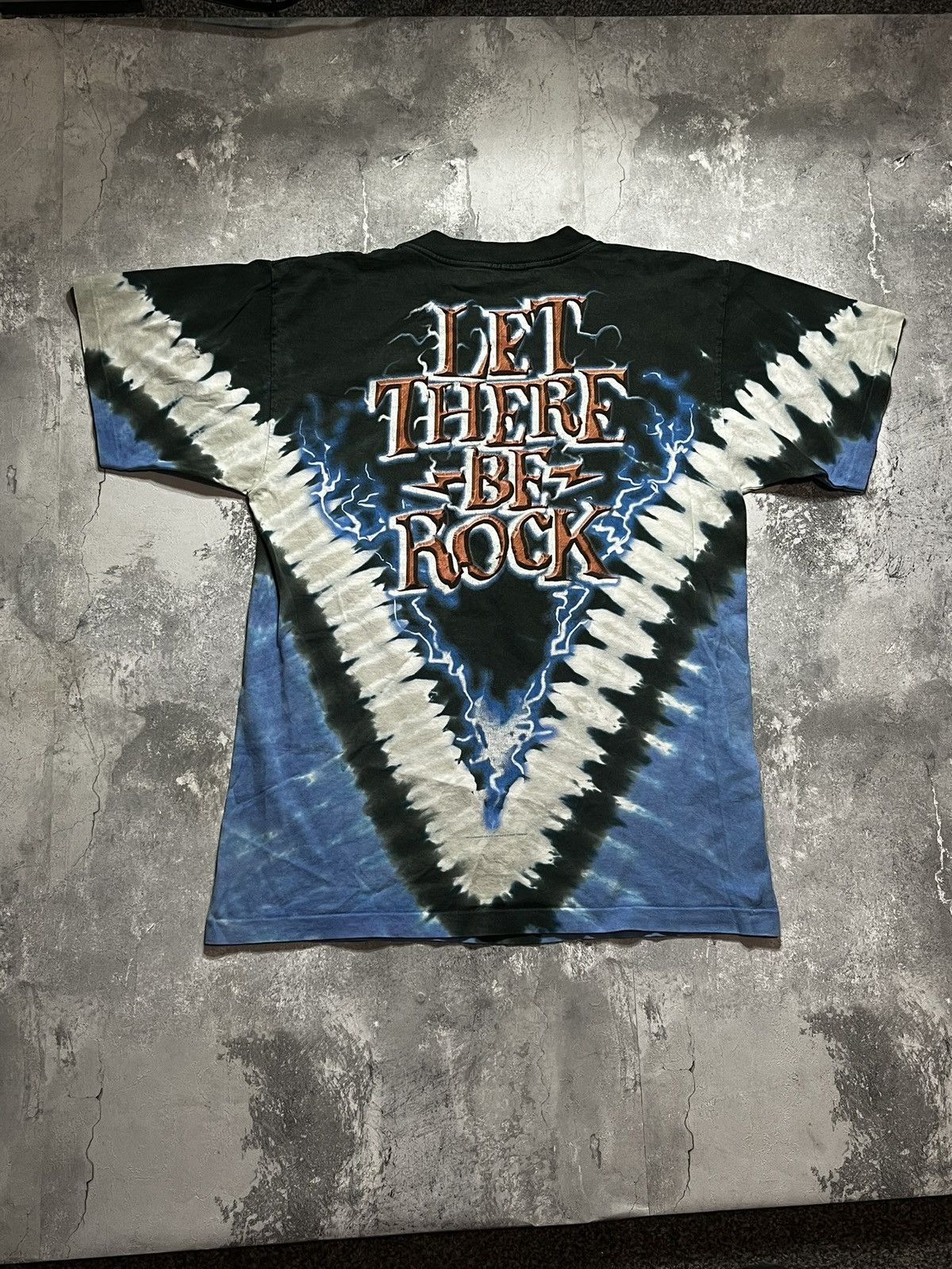 AC/DC liquid blue acdc let there be rock 2004 tie dye tshirt Size US M / EU 48-50 / 2 - 5 Thumbnail