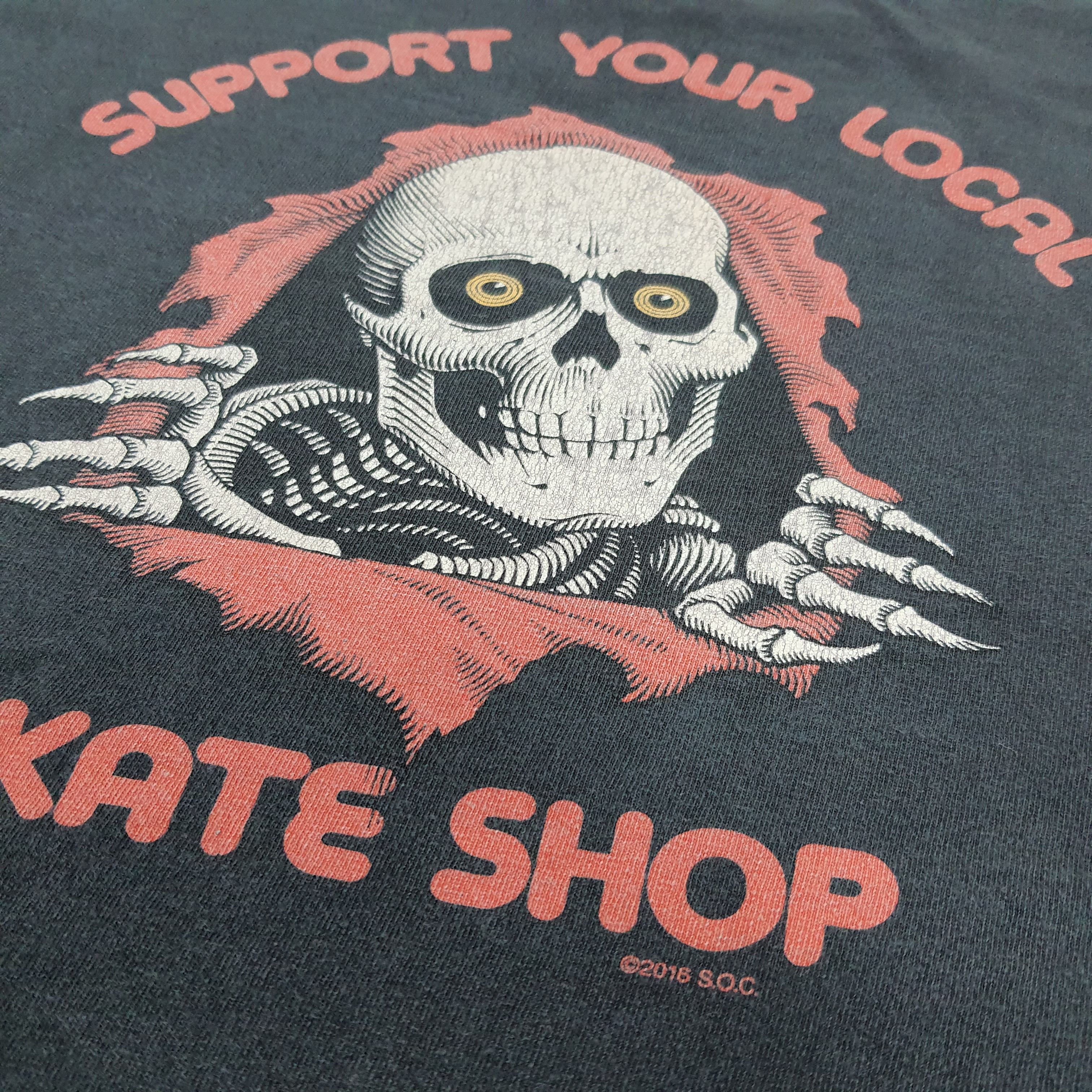 Powell Peralta × Vintage Vintage Powel Peralta Skate Shop Tshirt Size US XL / EU 56 / 4 - 2 Thumbnail