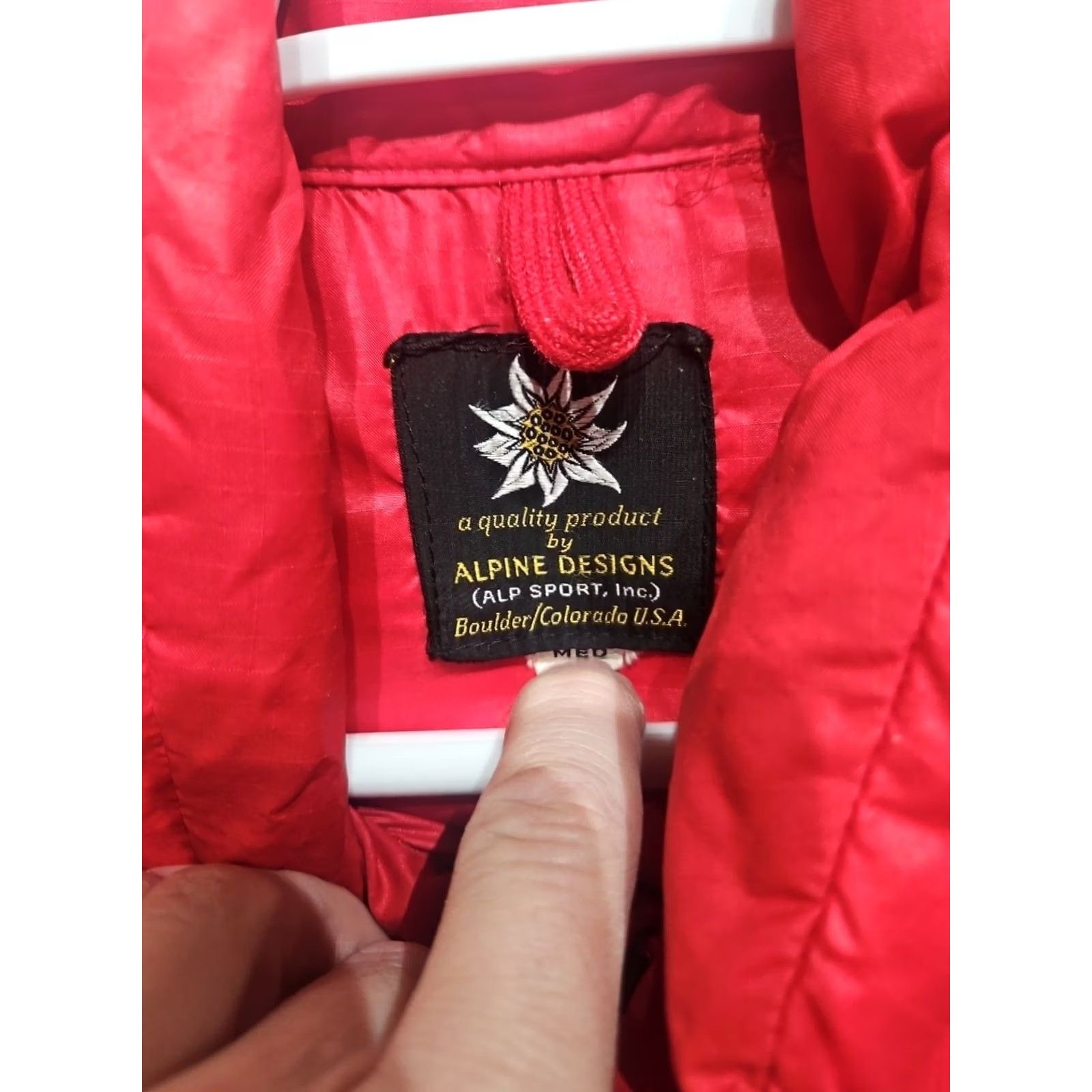 Vintage VINTAGE Alpine Design Puffer Jacket Mens M Red Nylon Western 70s 80s Skiing Coat Size US M / EU 48-50 / 2 - 4 Thumbnail