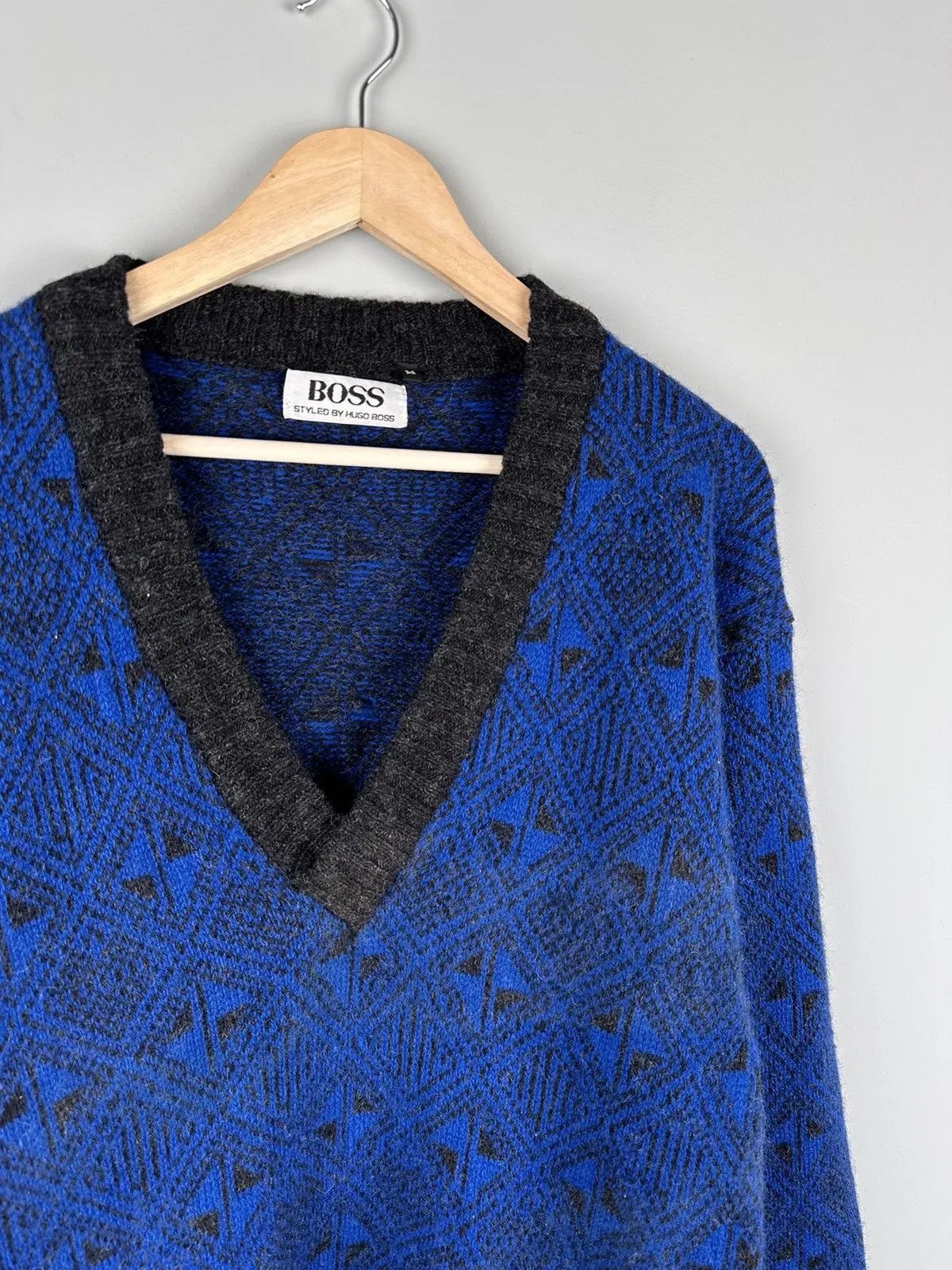 Hugo Boss Vintage 90s Hugo Boss Geometric Knit Sweater Rare Size US M / EU 48-50 / 2 - 2 Thumbnail