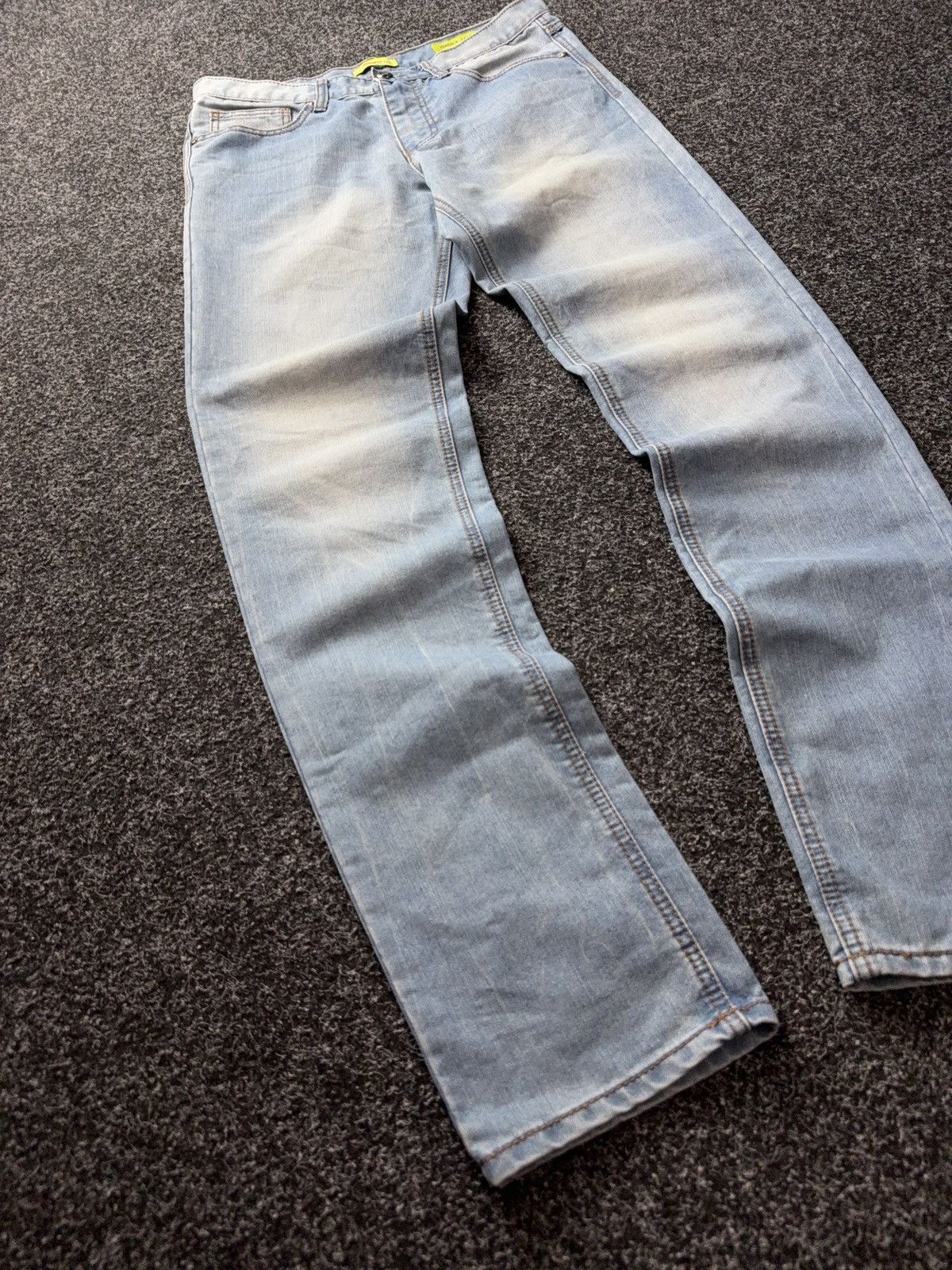 Versace Jeans Couture Luxury 00s Versace Jeans Slim Fit Light Wash Denim Jeans Size US 31 - 2 Thumbnail