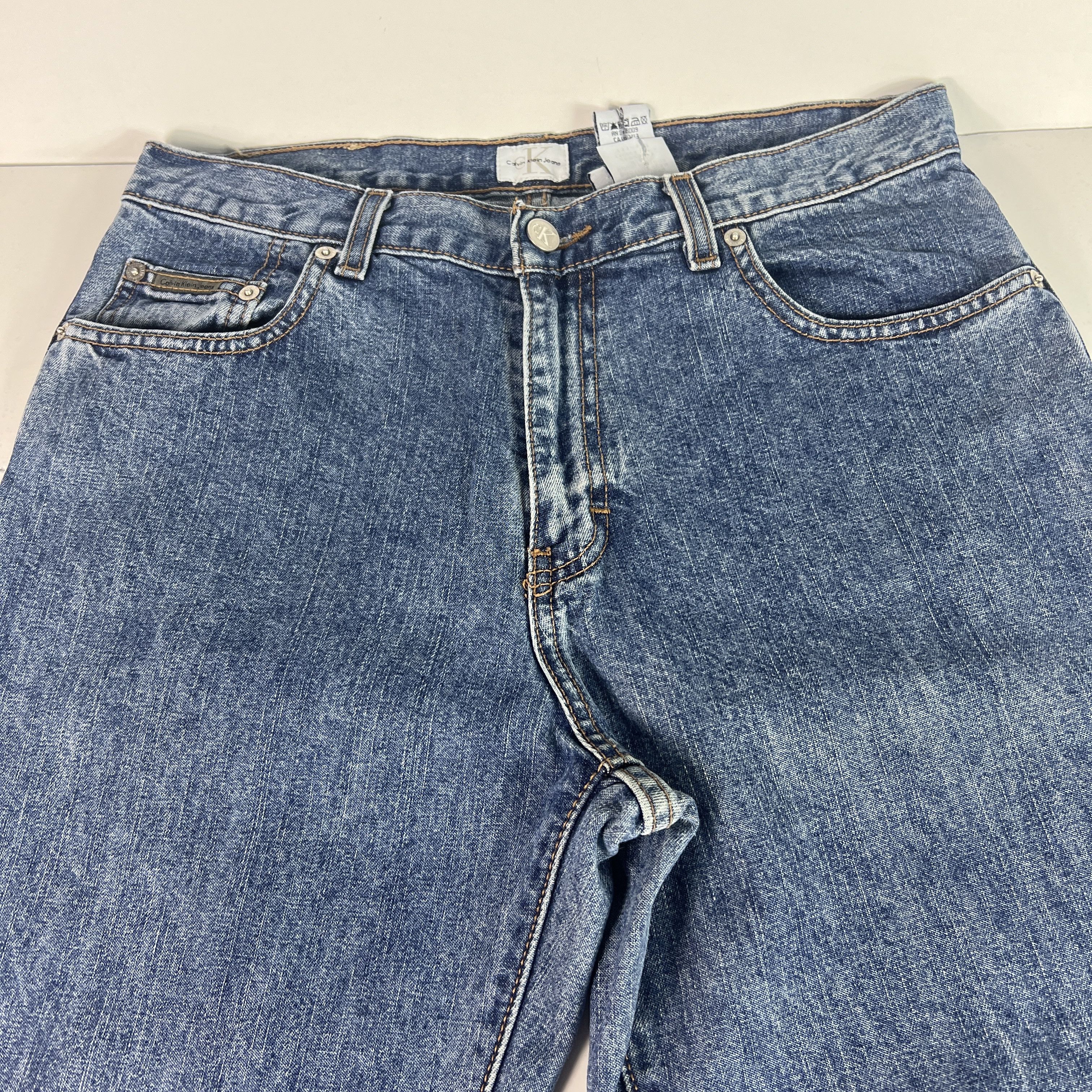 Calvin Klein VTG Calvin Klein Jeans Mid Rise Boot Cut Blue Faded Denim Size 32" / US 10 / IT 46 - 2 Thumbnail