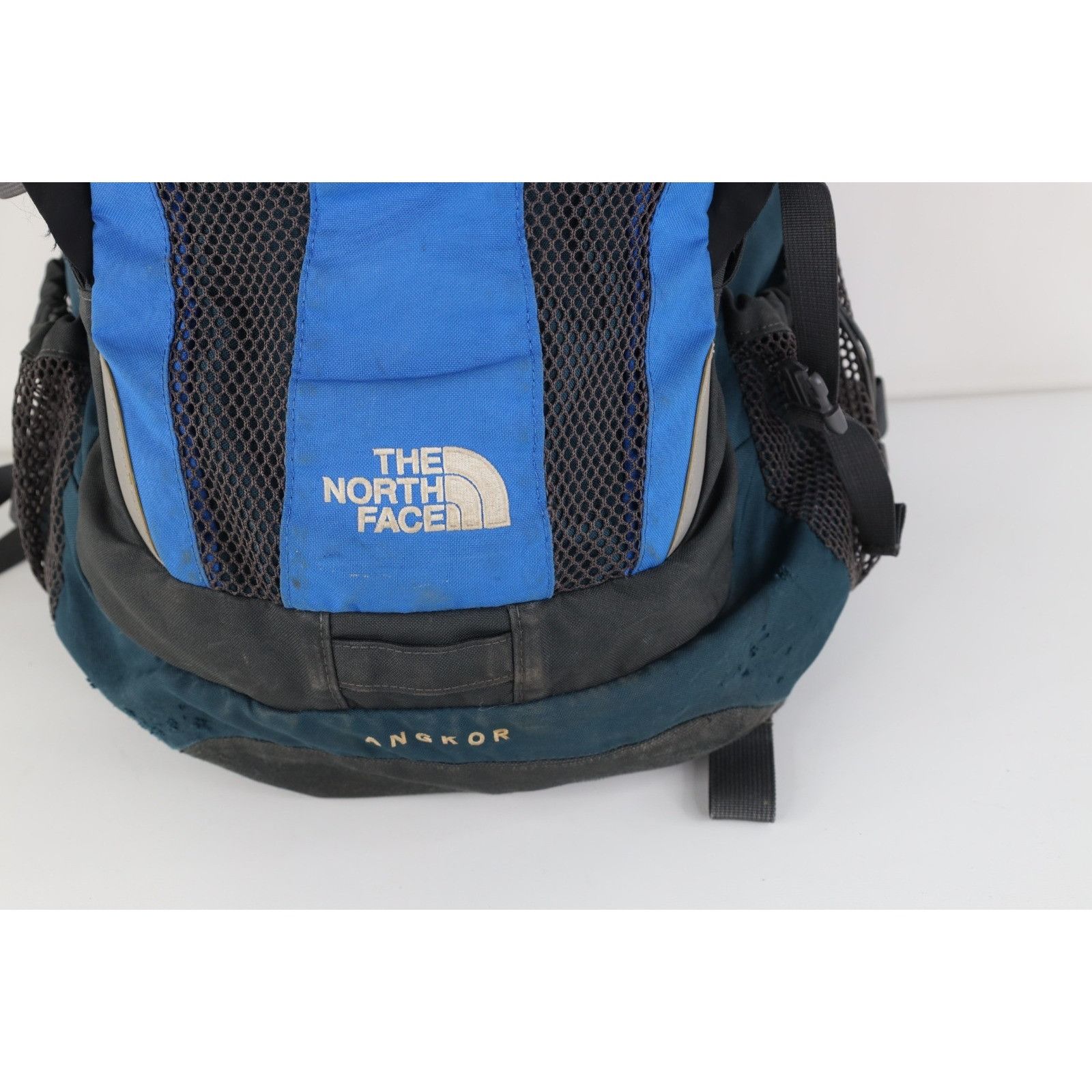 Vintage Vintage The North Face Distressed Angkor Hiking Backpack Size ONE SIZE - 4 Thumbnail