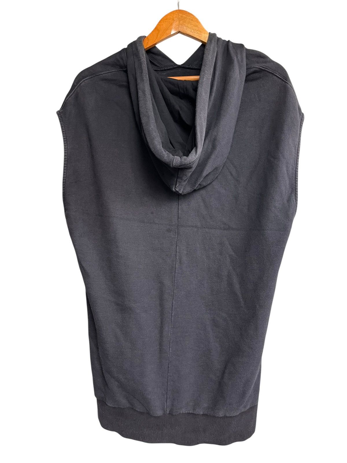 Givenchy Givenchy sleeveless hoodies Size US L / EU 52-54 / 3 - 2 Thumbnail