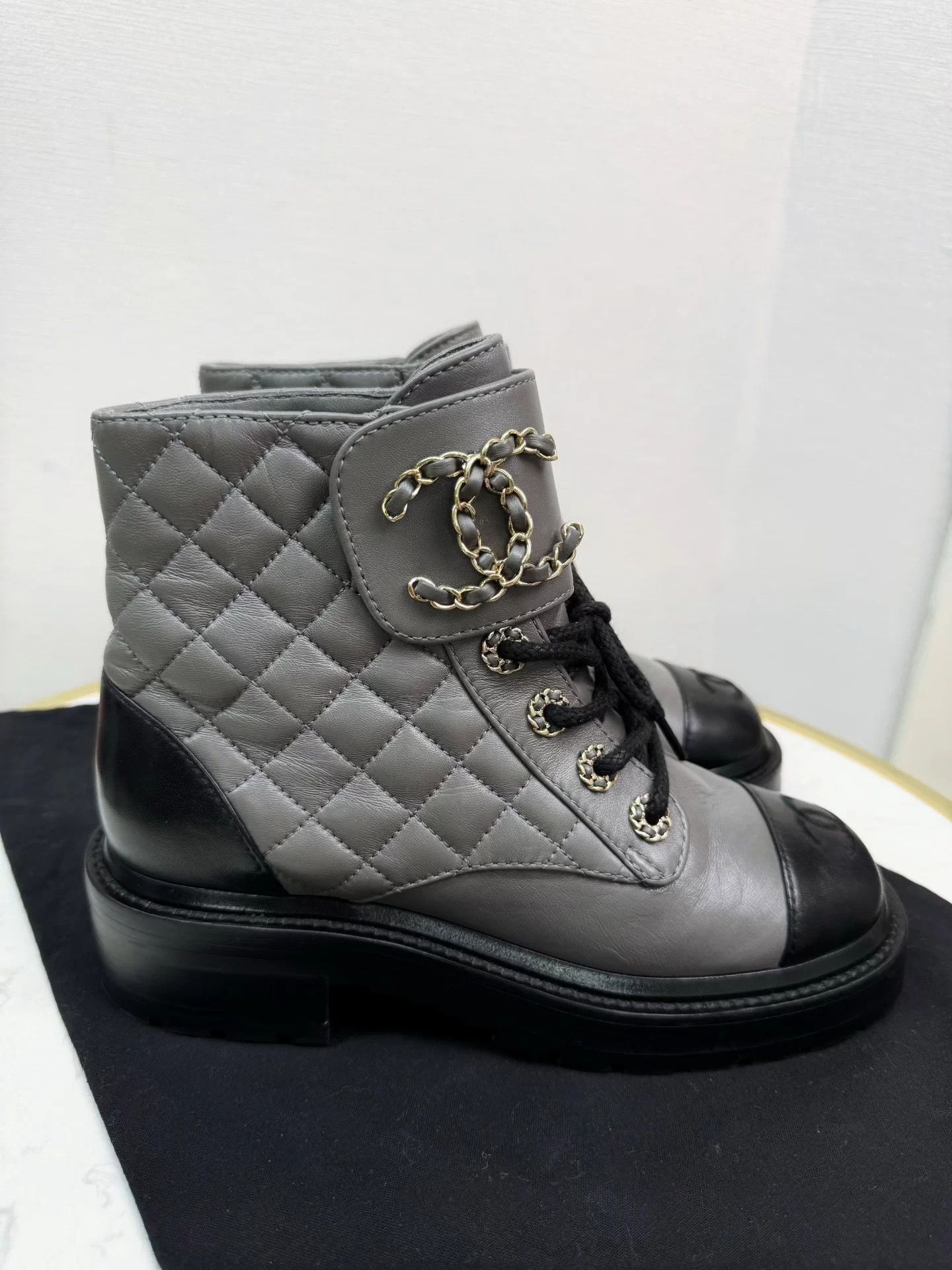 Chanel boots 35 authentic worn a few times clean