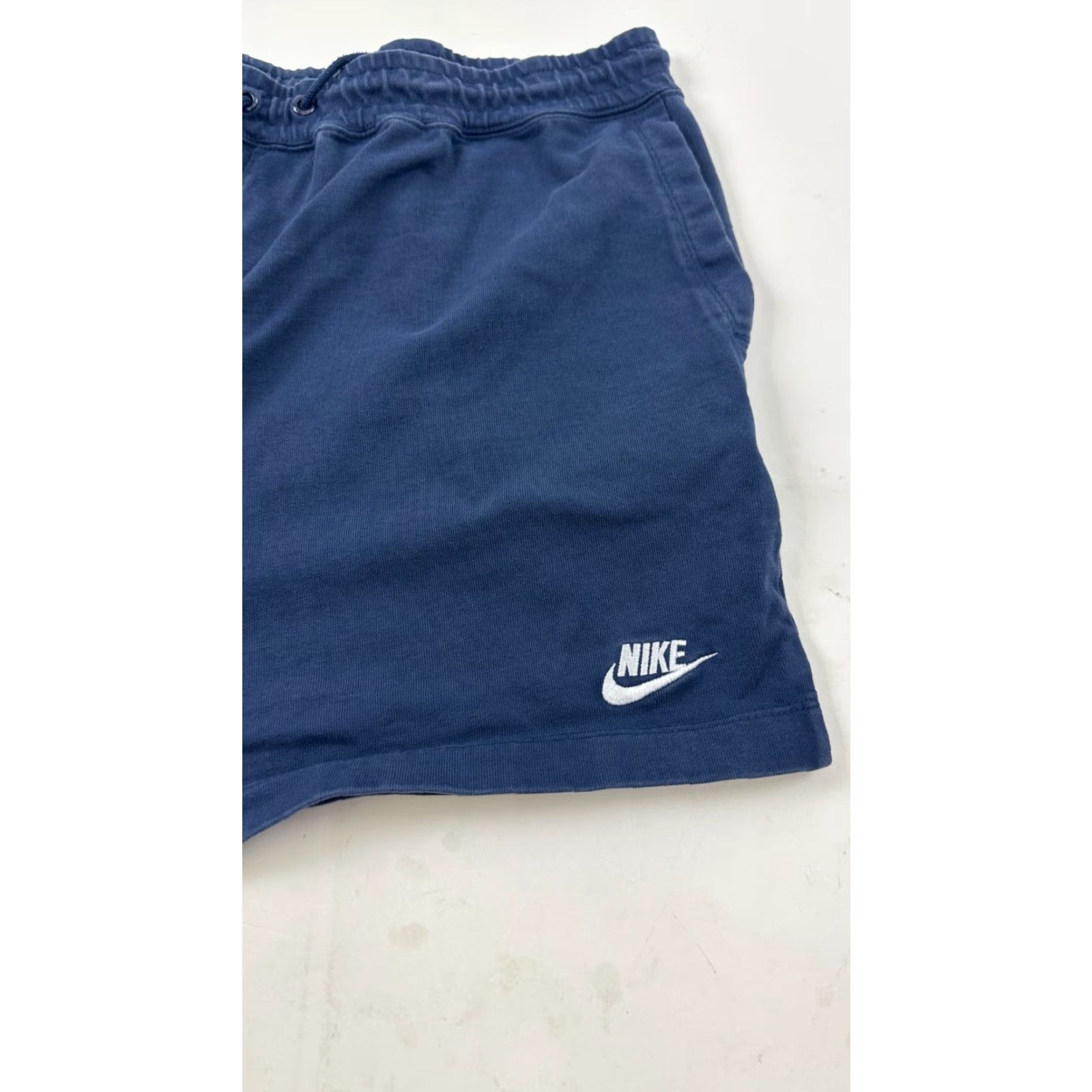 Nike NIKE Women's XL Blue Athletic Shorts with Pockets - Sportswear Essential for Cross Training & Running Size 40" / US 18 - 2 Thumbnail