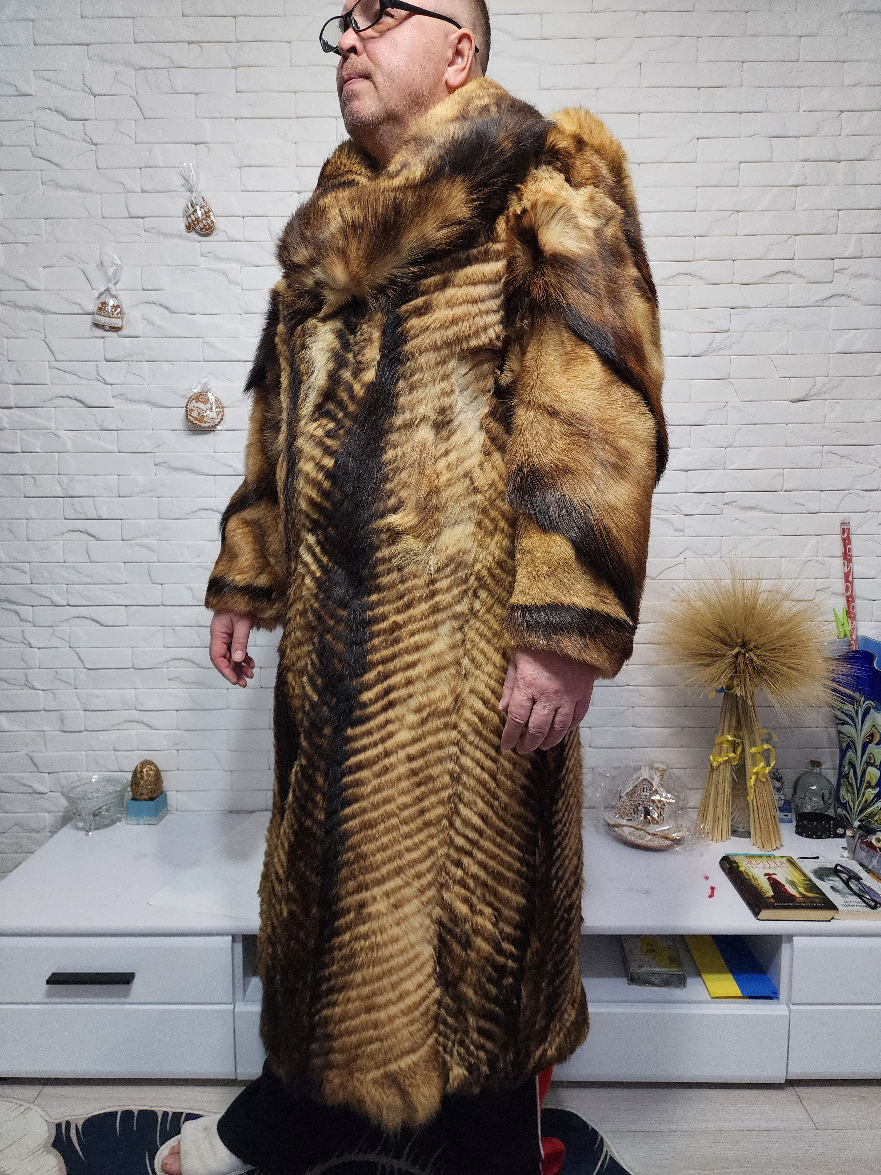 Berghaus Long Brown Fur Coat: Undyed Fur, Metal Snaps Closure Size US L / EU 52-54 / 3 - 2 Thumbnail