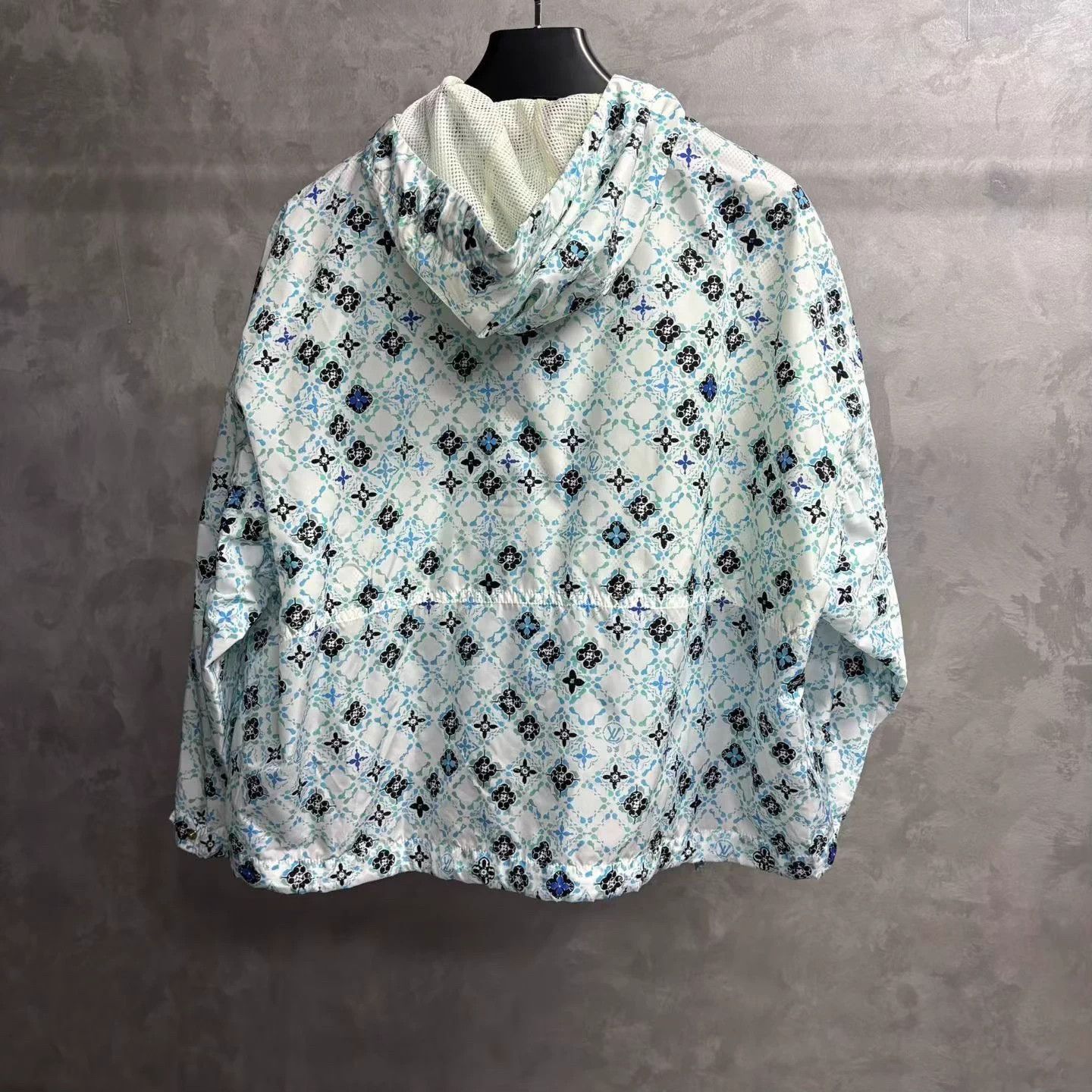 Louis Vuitton Louis Vuitton Blue Logo Print Hooded Jacket 36 Size XS / US 0-2 / IT 36-38 - 2 Thumbnail
