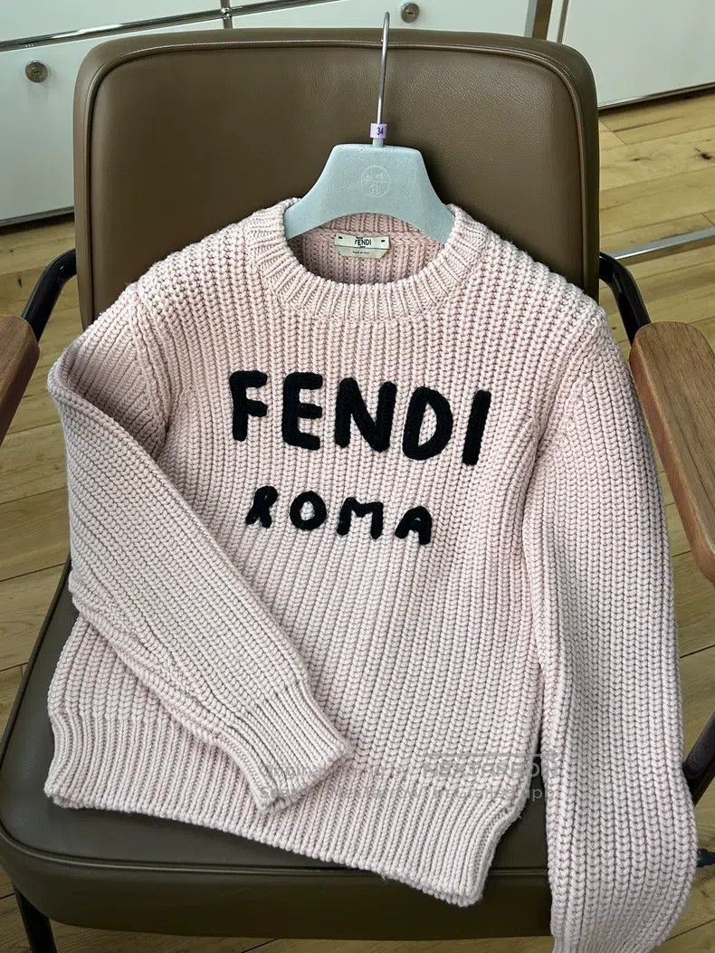 Fendi Fendi Cherry blossom pink bulky knit round neck 100% wool Size XXS / US 00 / IT 34 - 8 Thumbnail