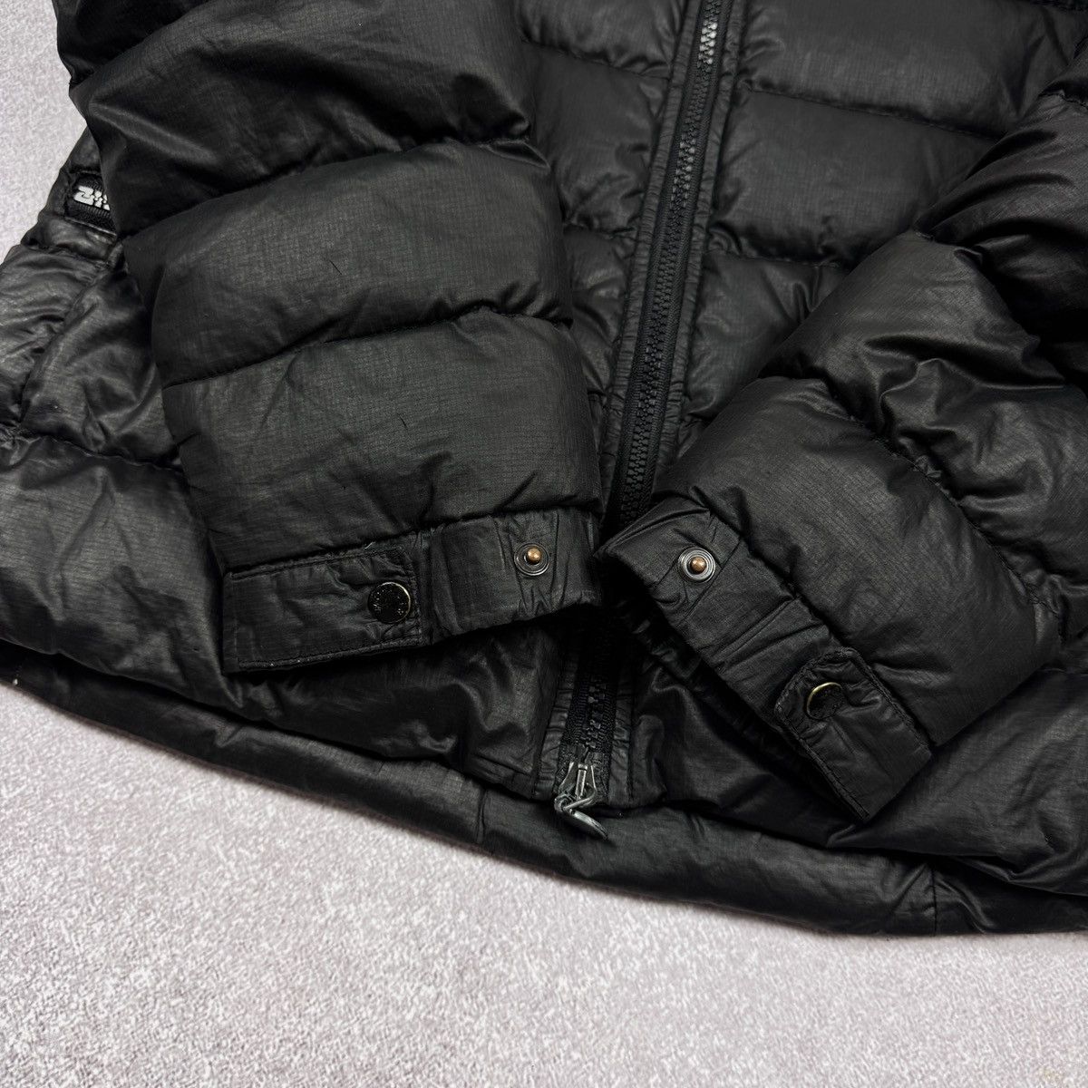Moncler Women`s Moncler Nylon Puffer Jacket Authentic Size 1 / S-M Size M / US 6-8 / IT 42-44 - 8 Thumbnail