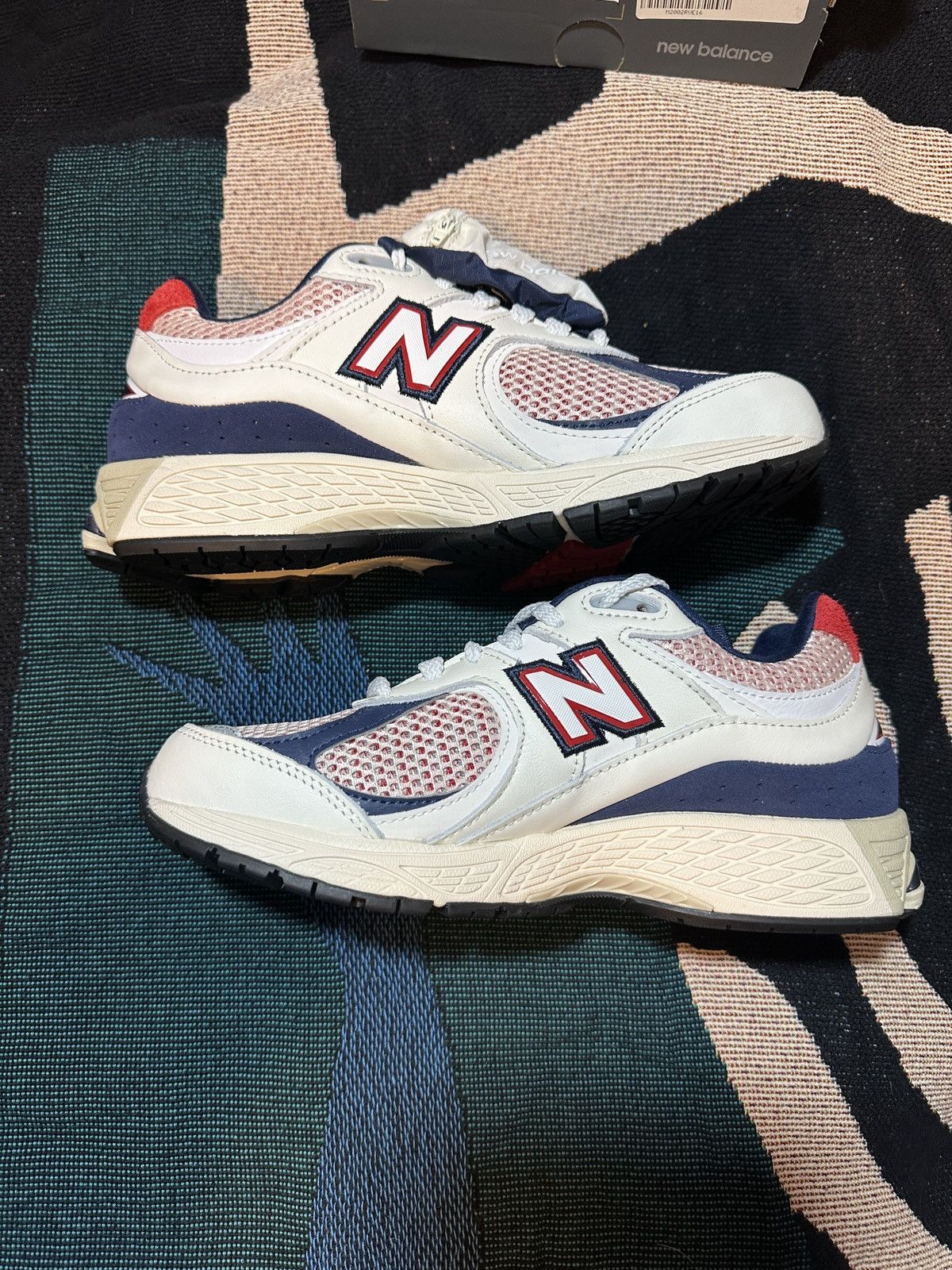 New Balance New Balance 2002R Size US 7 / EU 40 - 4 Thumbnail