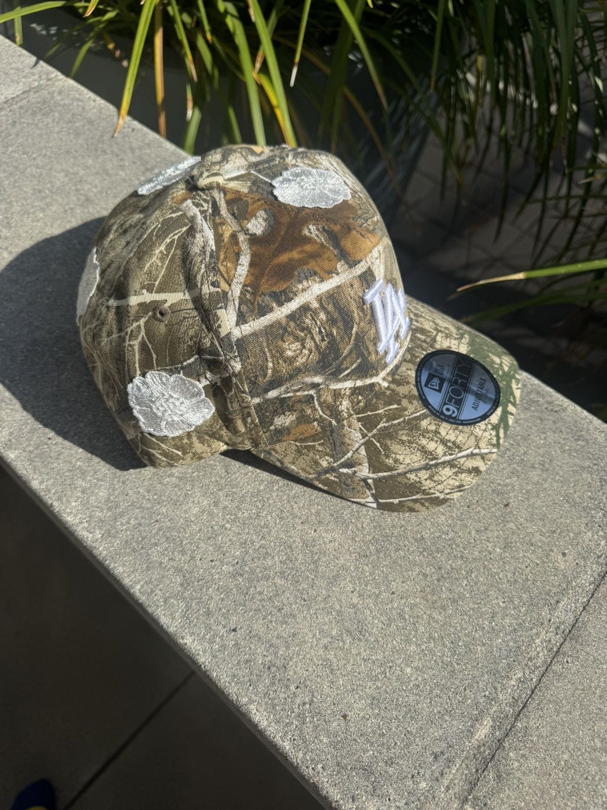 Other RealTree Camo A Frame Snapback embroidered flowers lace brim Size ONE SIZE - 4 Thumbnail