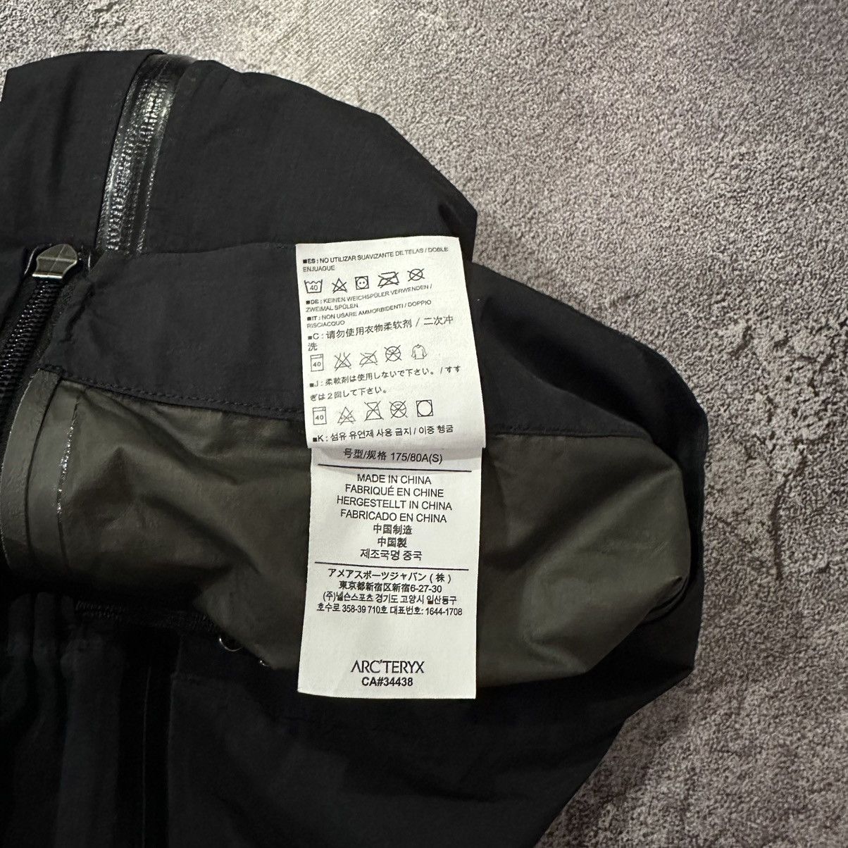 Arc'teryx Arcteryx Gore Tex Men’s Pants Size S Size US 31 - 11 Thumbnail