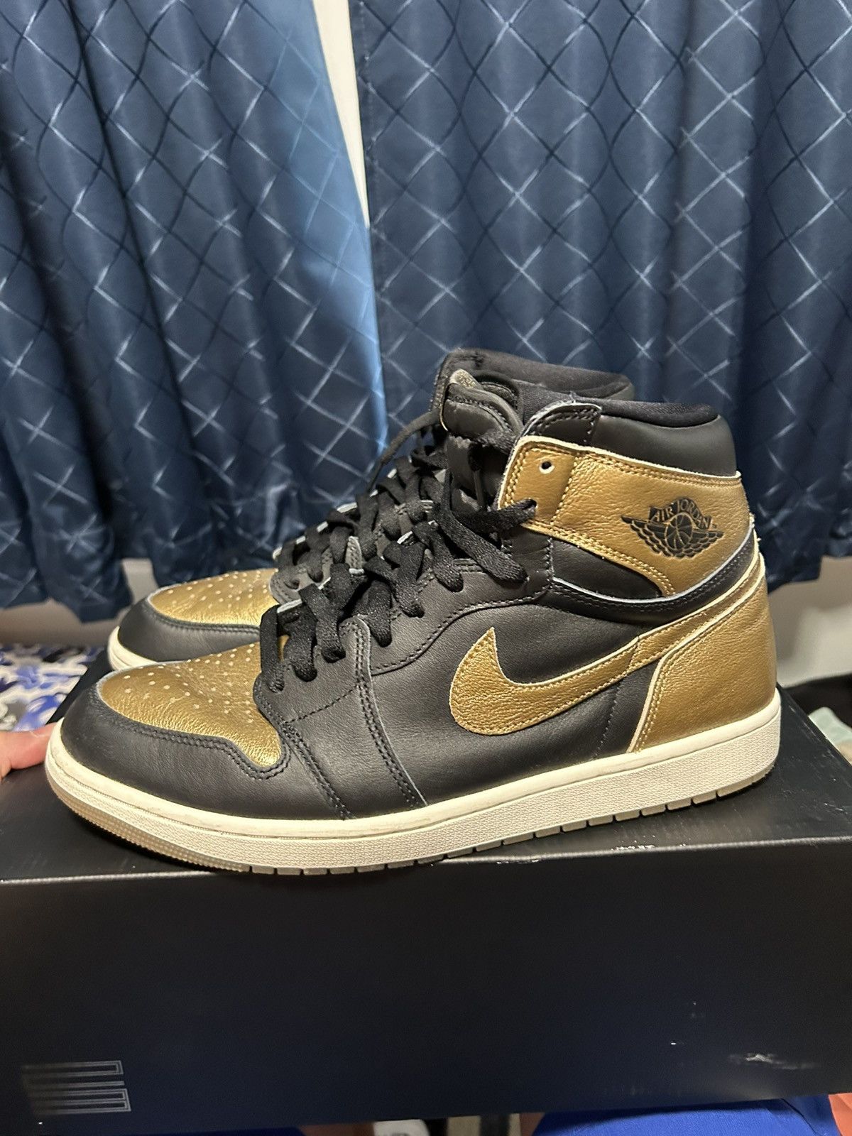 Jordan Brand Black metallic 1s Size US 12 / EU 45 - 3 Thumbnail