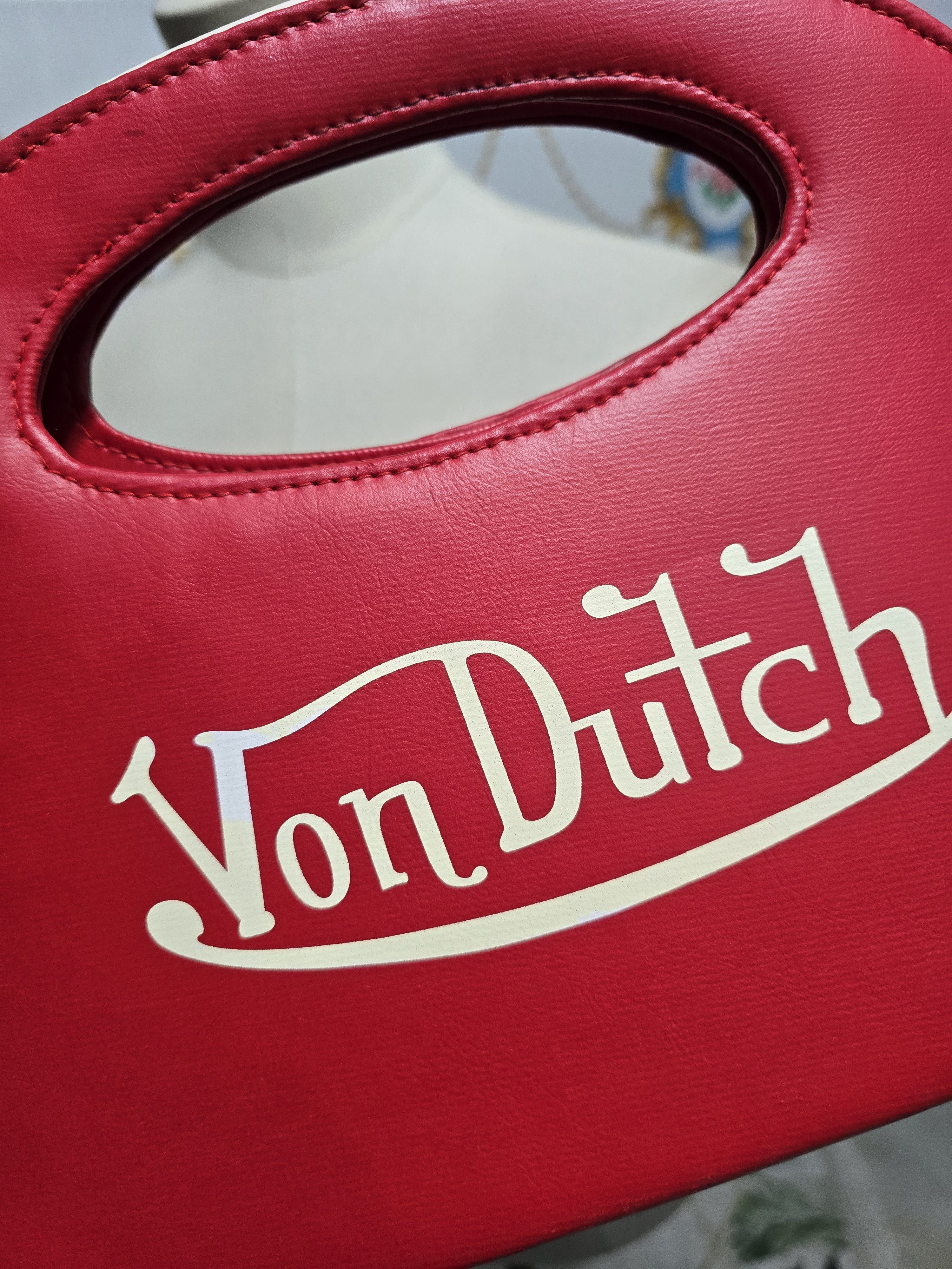 Von Dutch VON DUTCH red and white bowling bag VINTAGE, RARE Size ONE SIZE - 7 Thumbnail