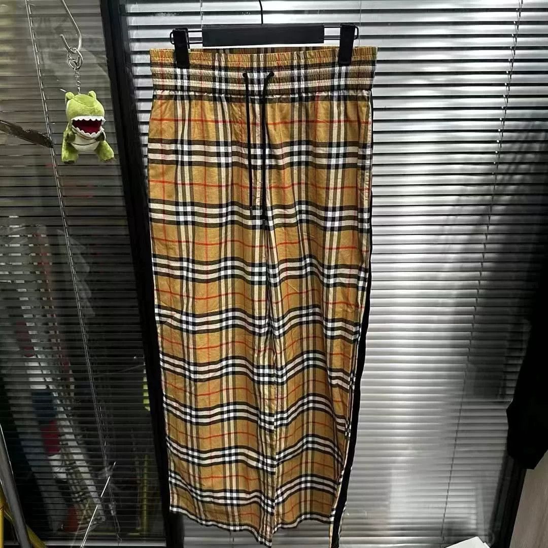 Burberry Burberry Check Trousers Size 22" - 1 Thumbnail