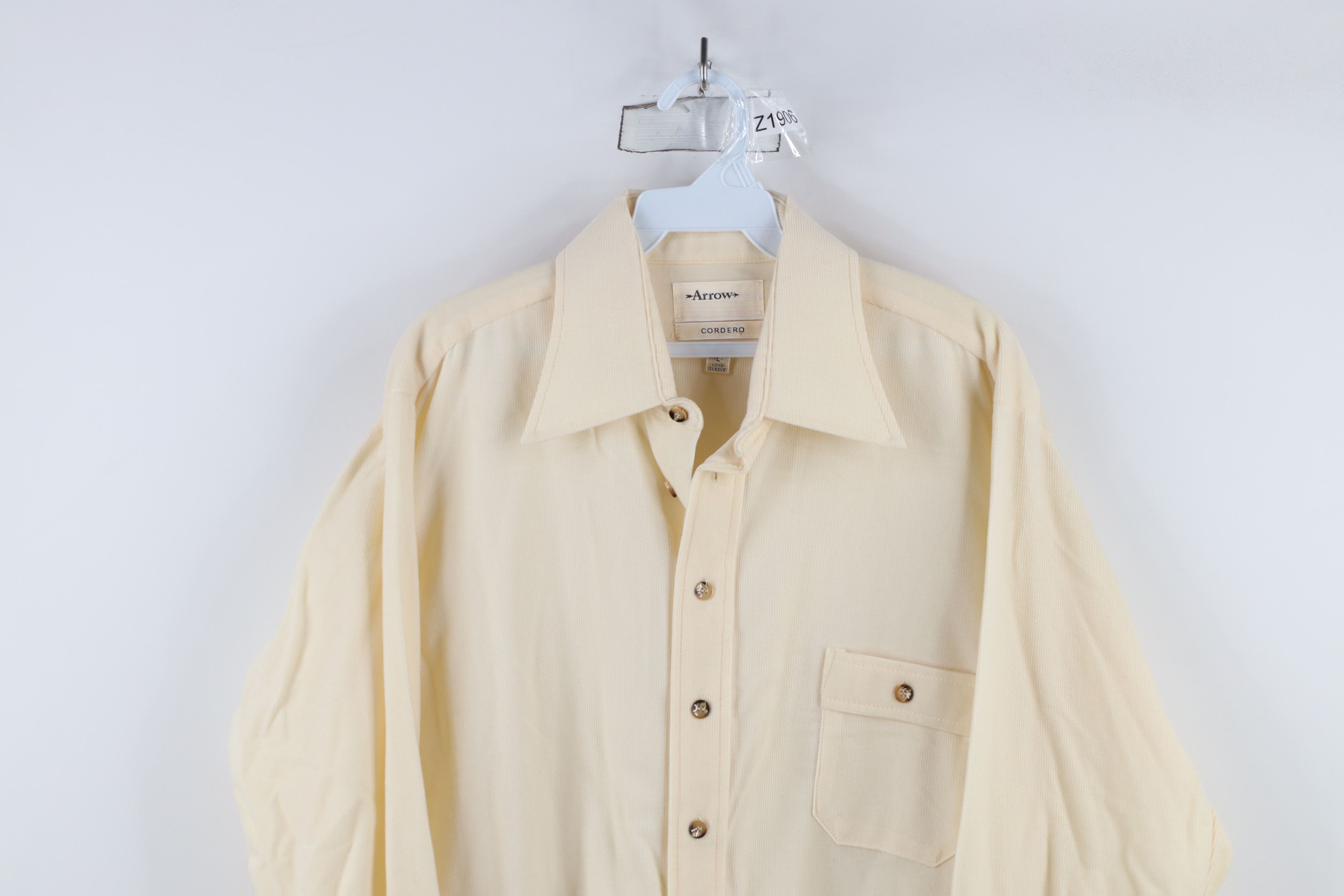 Vintage Vintage 60s 70s Streetwear Corduroy Button Shirt Cream Size US L / EU 52-54 / 3 - 2 Thumbnail