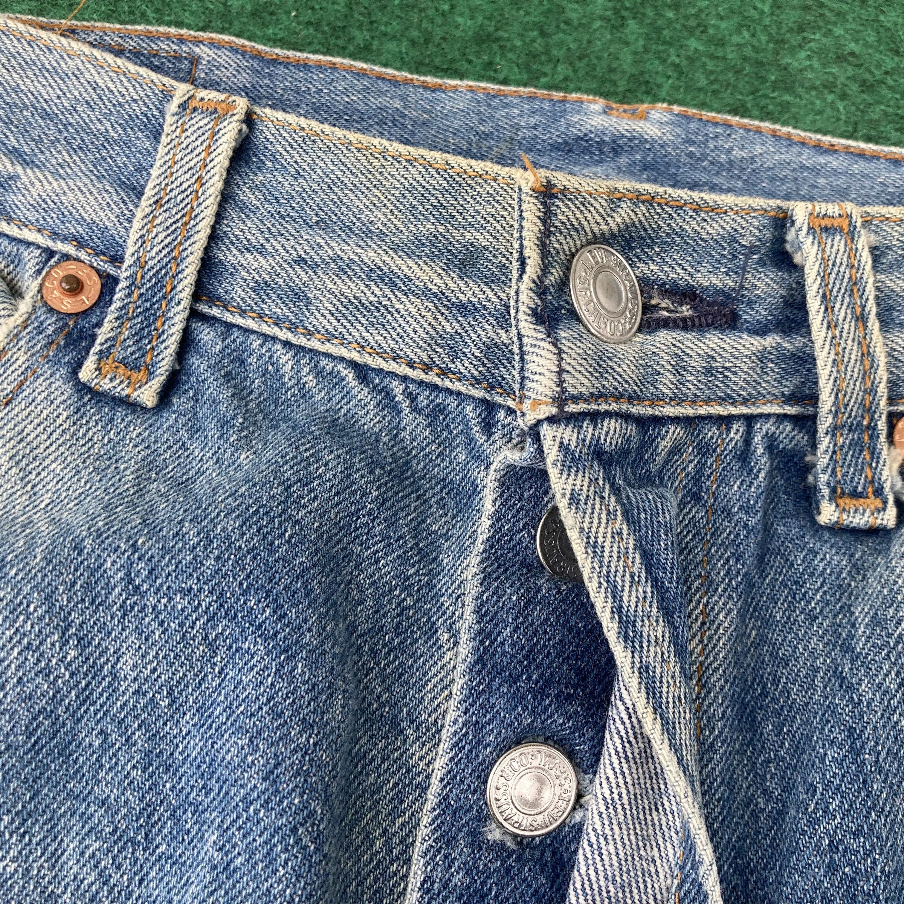 Levi's 28x31.5 Vintage Levis 501 Button Fly Blue Denim 28 Jeans Size US 28 / EU 44 - 4 Thumbnail
