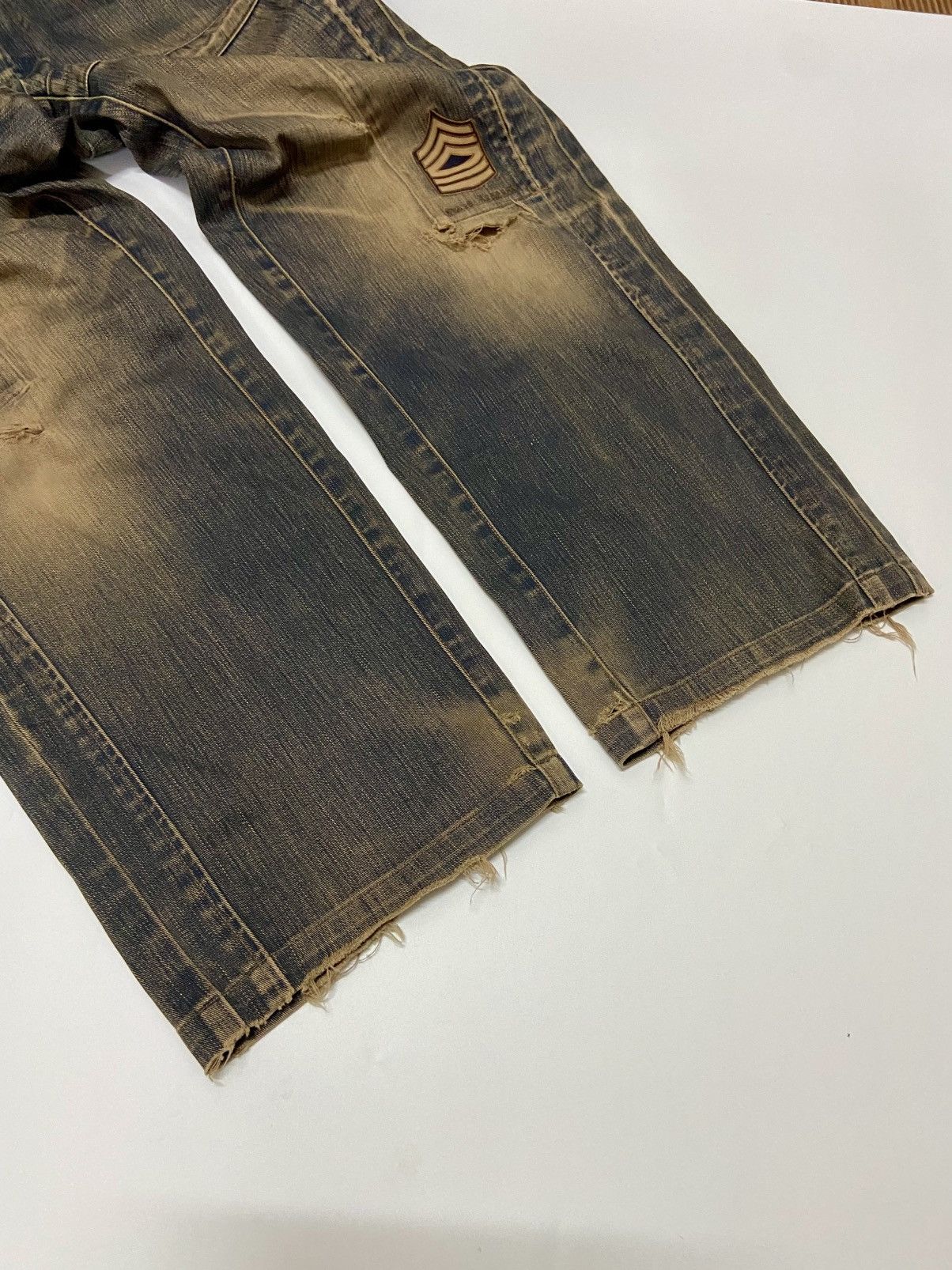 Jean Charles De Castelbajac CASTELBAJAC SPORTS DISTRESSED BAGGY JEANS Size US 34 / EU 50 - 9 Thumbnail