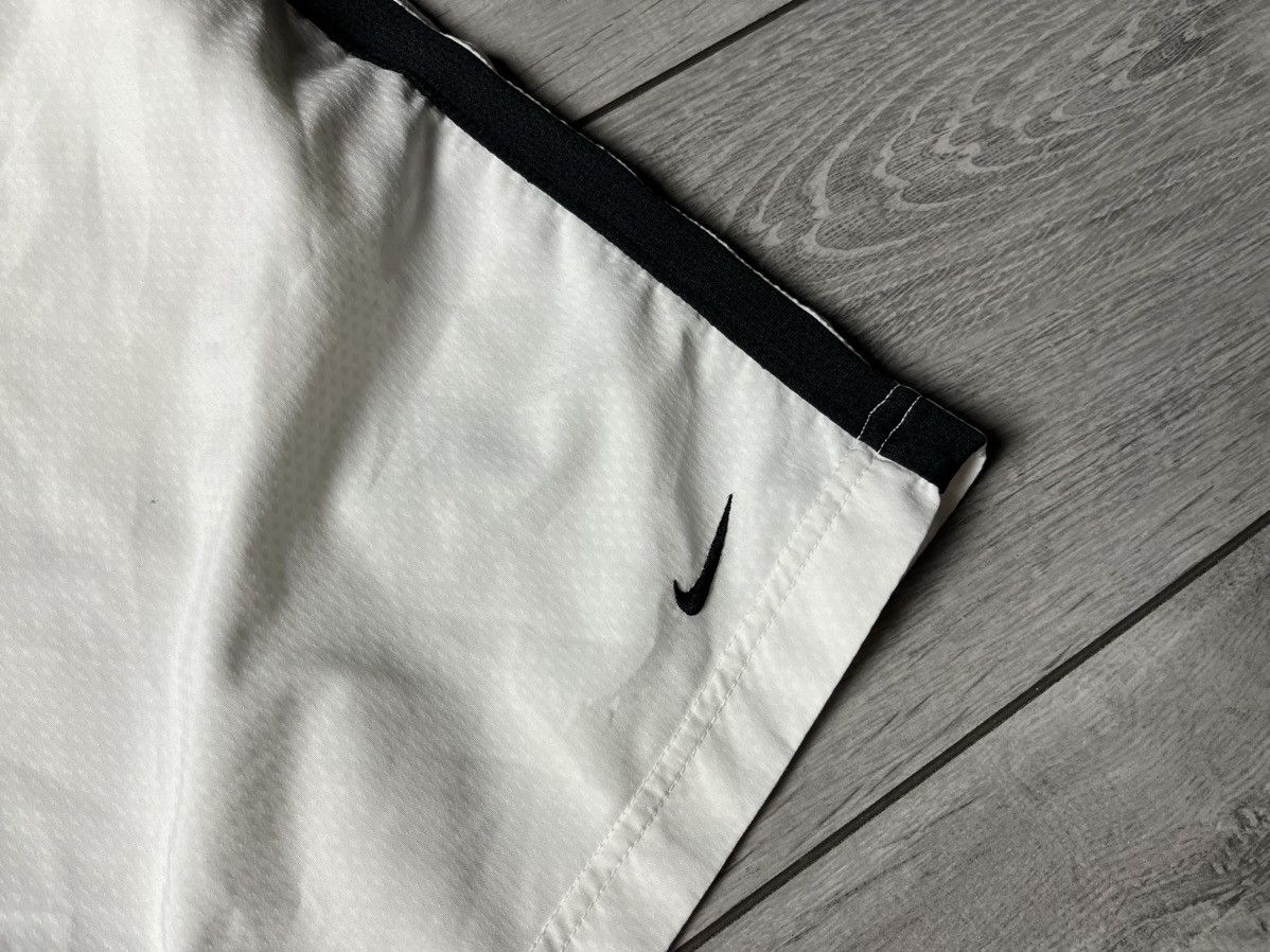 Nike Nike shorts vintage size Large Size US 34 / EU 50 - 2 Thumbnail