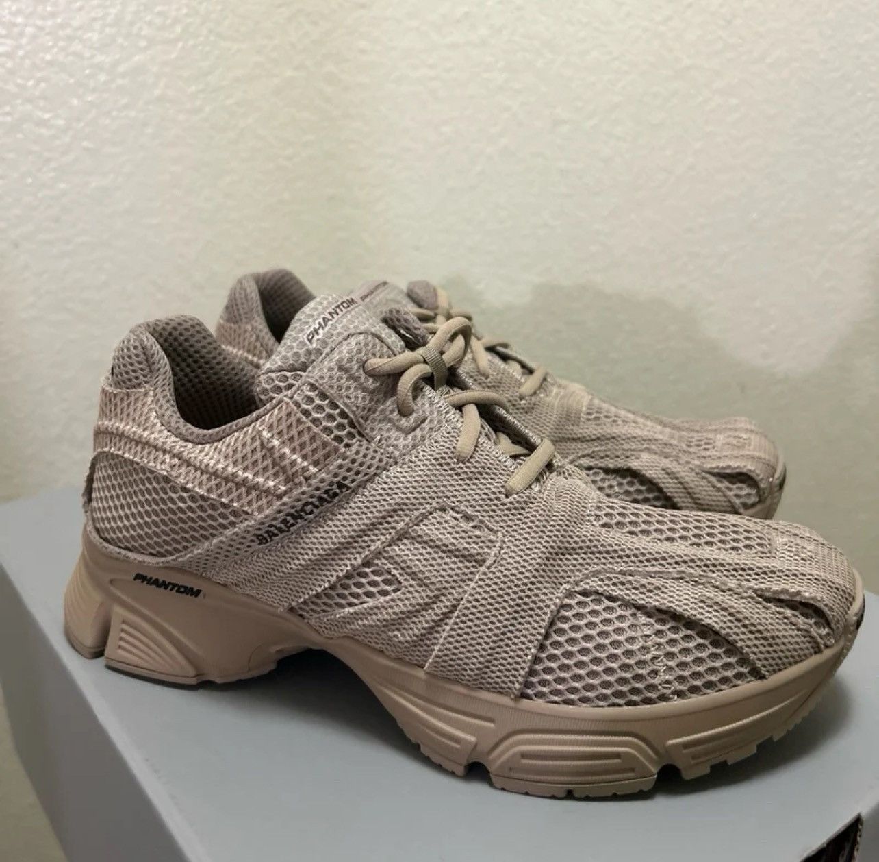 Balenciaga Balenciaga Phantom Trainers in Beige Size US 9 / EU 42 - 1 Thumbnail