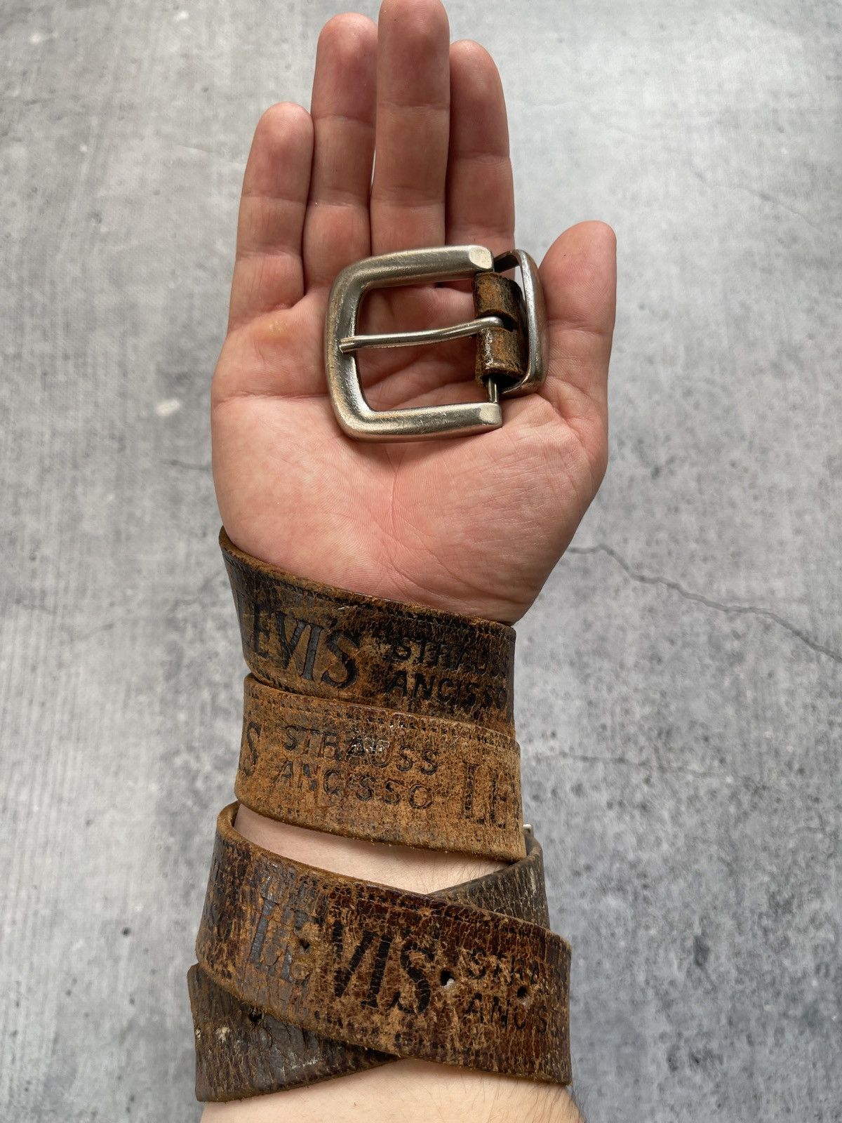Levi's × Vintage Vintage 90’s Levi’s Brown Lether Belt Size ONE SIZE - 1 Thumbnail