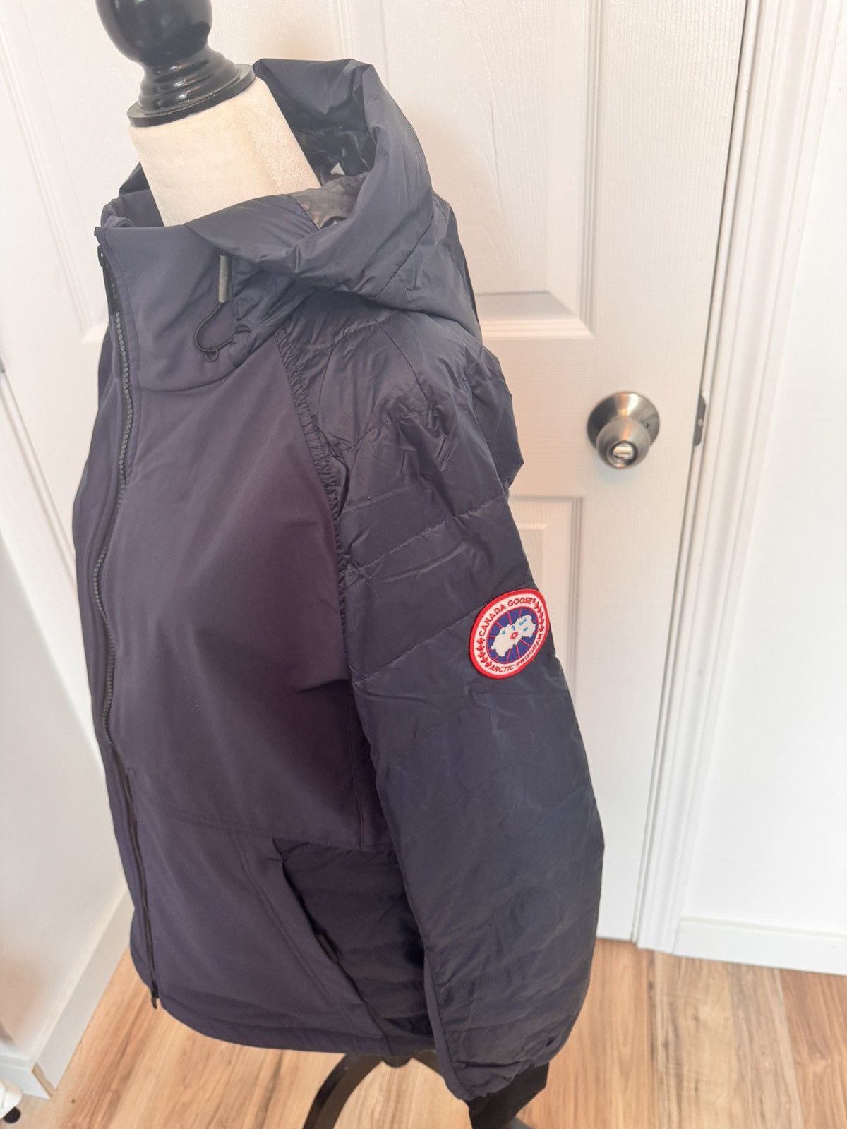 Canada Goose 🆕Canada Goose Hybridge Weyburn Men Hoody, size Medium Size US M / EU 48-50 / 2 - 3 Thumbnail