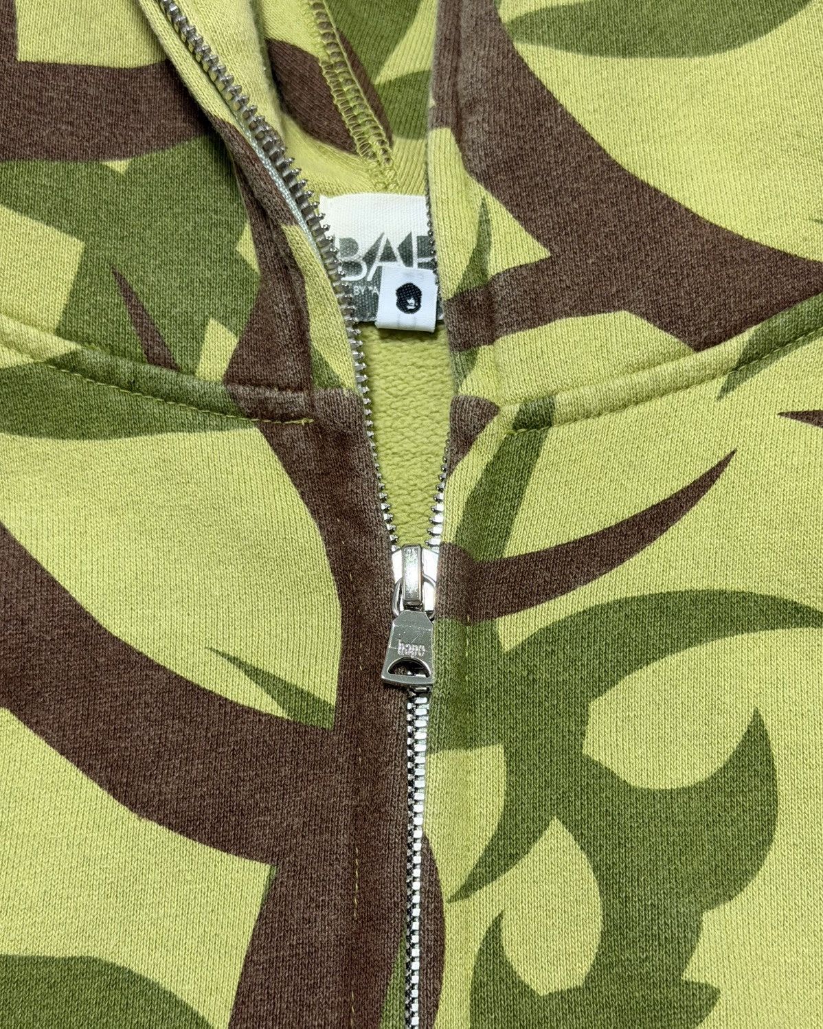 Bape A BATHING APE Vintage Tribal Camo Full-Zip Hoodie Size US M / EU 48-50 / 2 - 4 Thumbnail