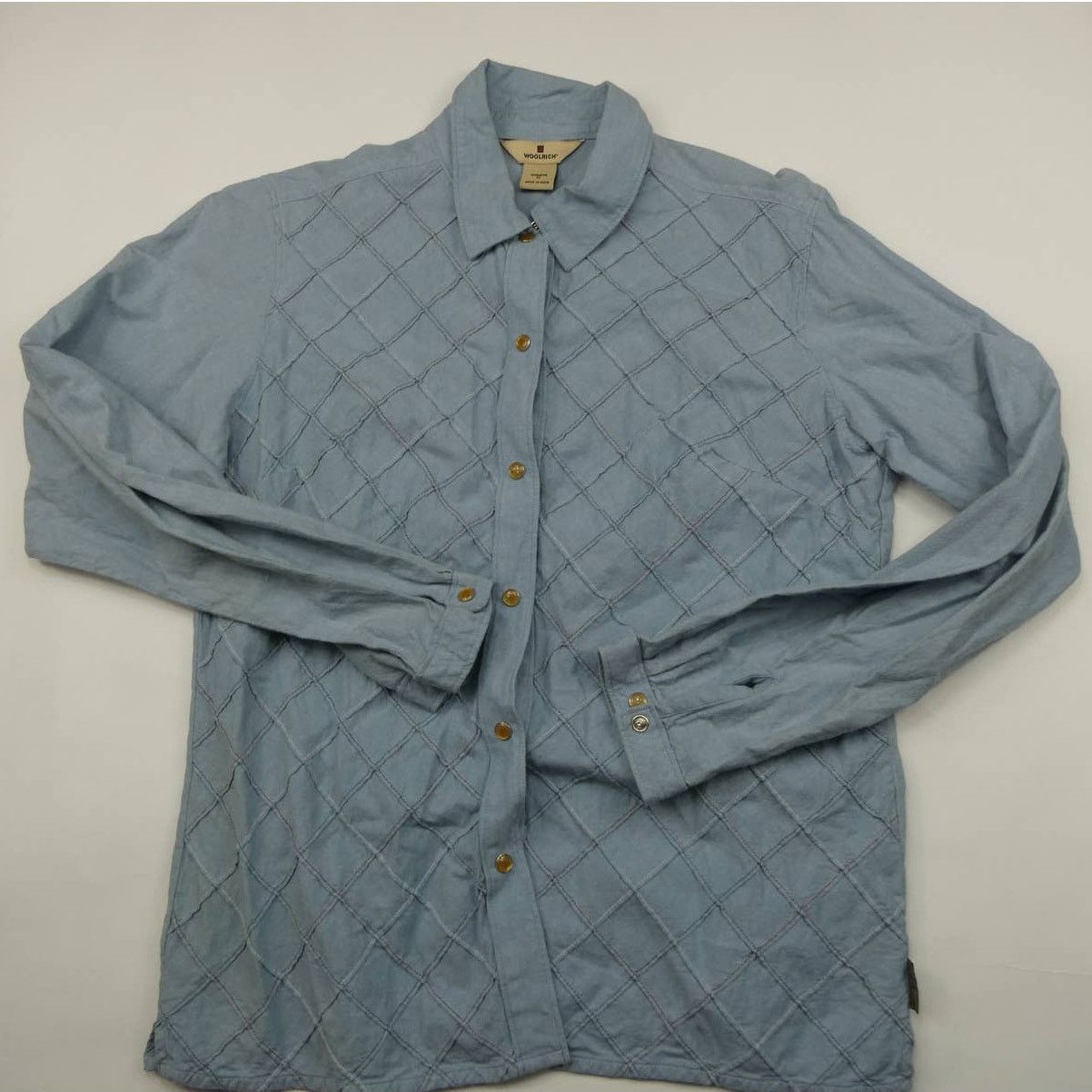 Woolrich Woolen Mills Woolrich pearl snap chambray shirt, medium, blue Size M / US 6-8 / IT 42-44 - 1 Thumbnail
