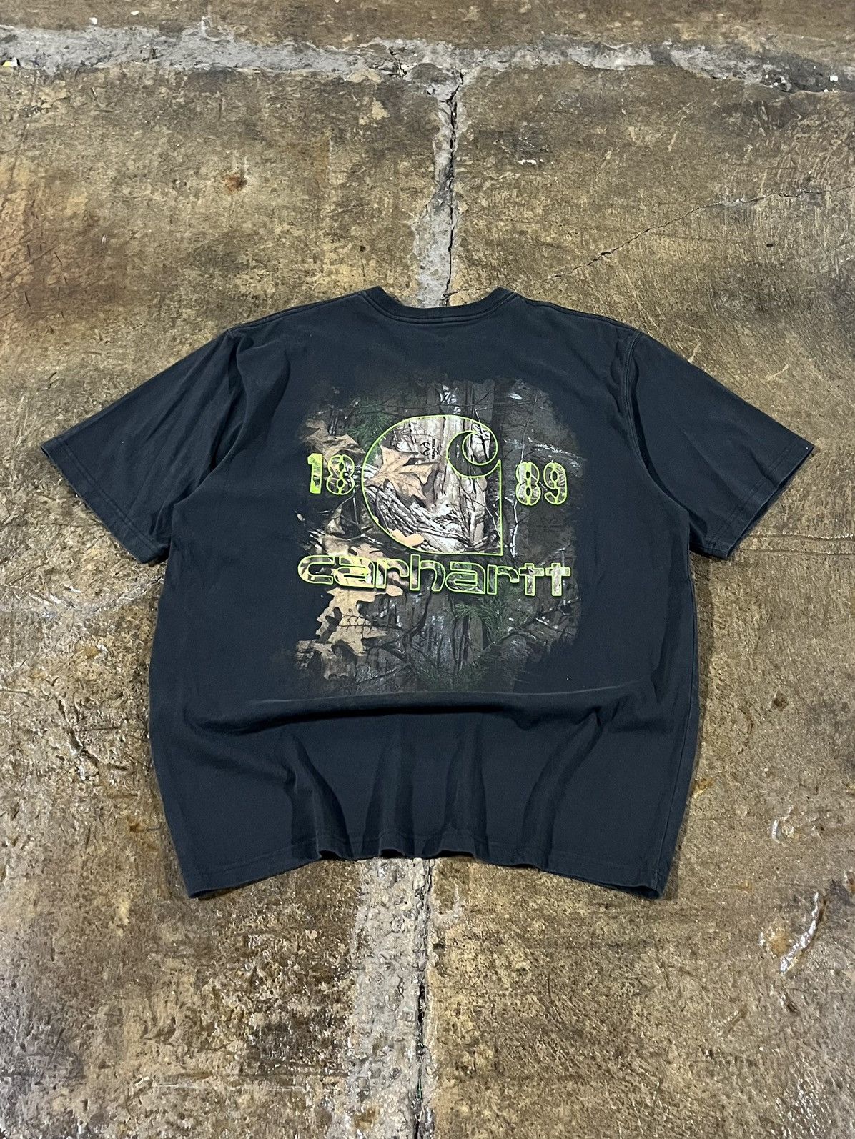 Carhartt × Vintage Crazy Carhartt Camo Realtree Style Essential Pocket Tee Size US XL / EU 56 / 4 - 1 Thumbnail