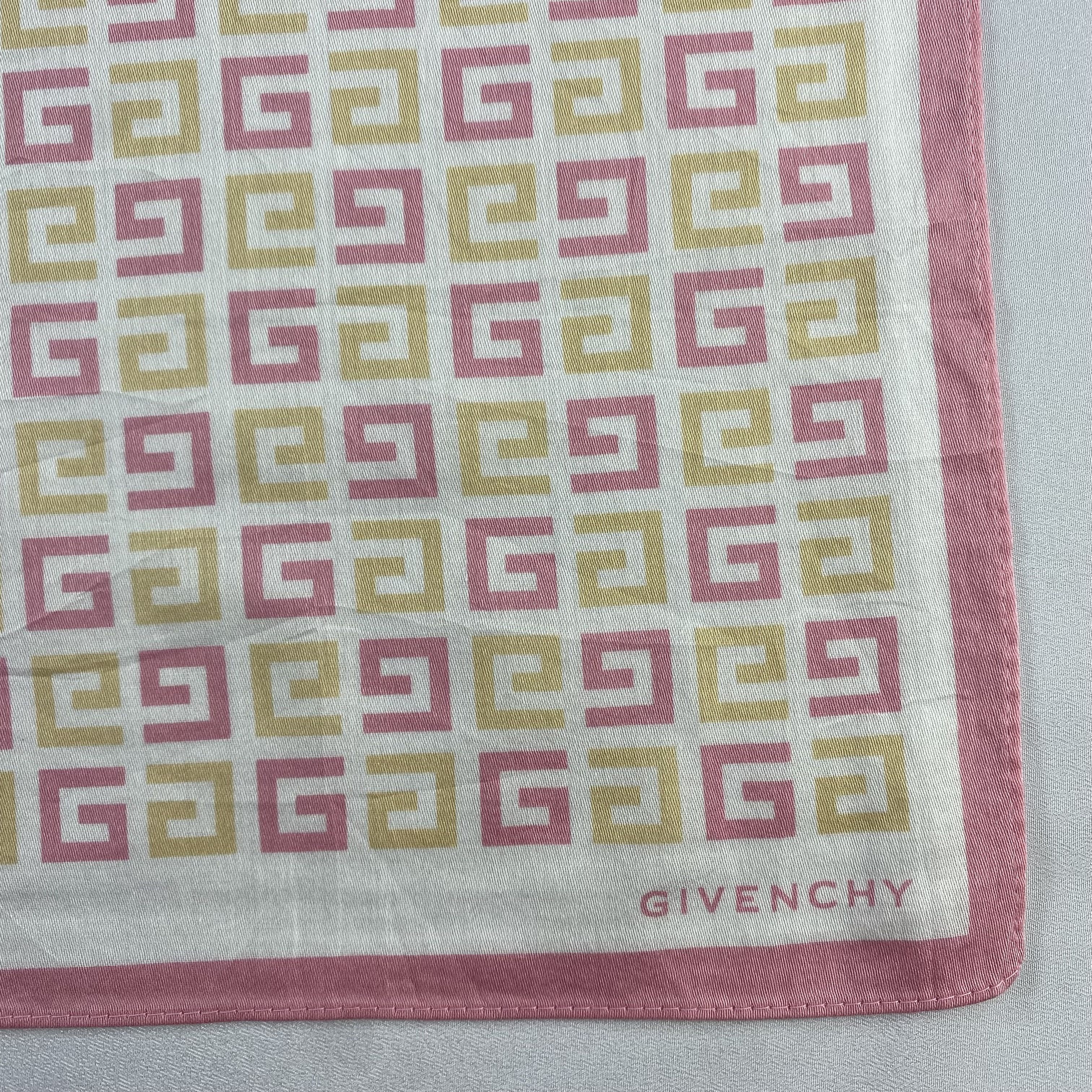Vintage NWT Givenchy Bandana/ Handkerchief / Neckerchief-P622 Size ONE SIZE - 3 Thumbnail
