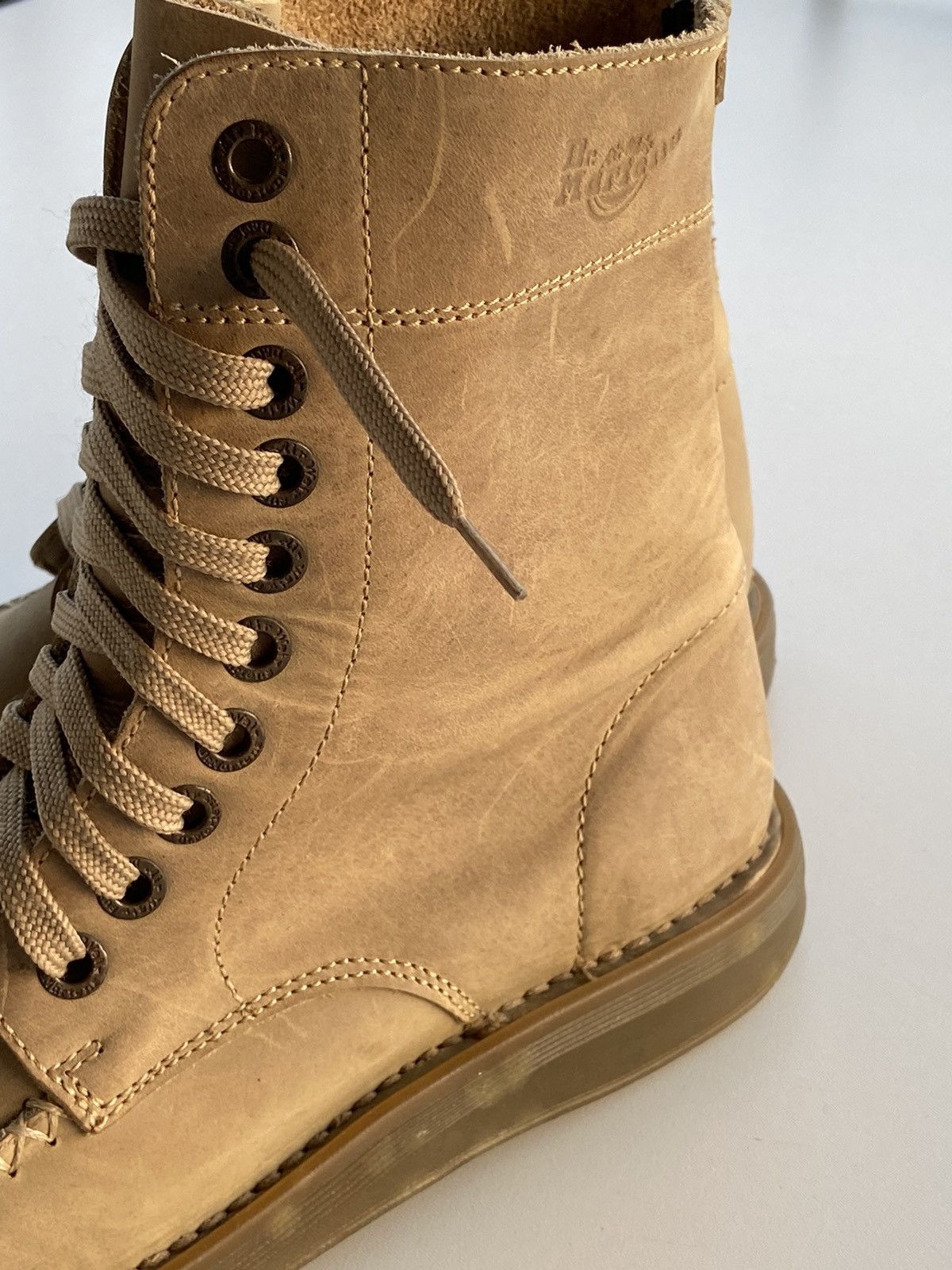 Dr. Martens Dr. Martens AirWair Beige Leather Boots US-8 EU40 Size US 8 / IT 38 - 14 Thumbnail