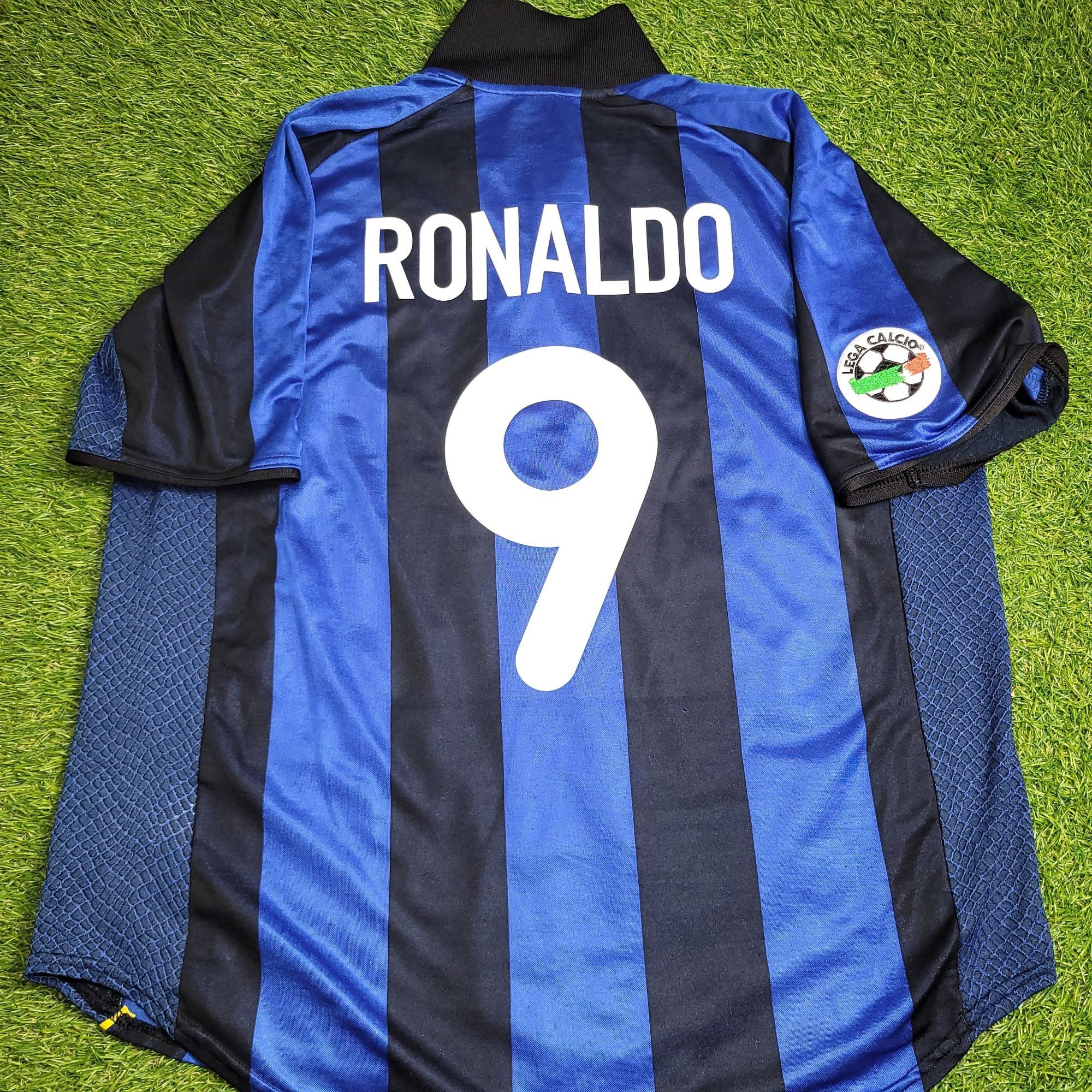 Nike Ronaldo Inter Milan 2001 2002 Soccer Jersey Shirt XL Size US XL / EU 56 / 4 - 1 Thumbnail