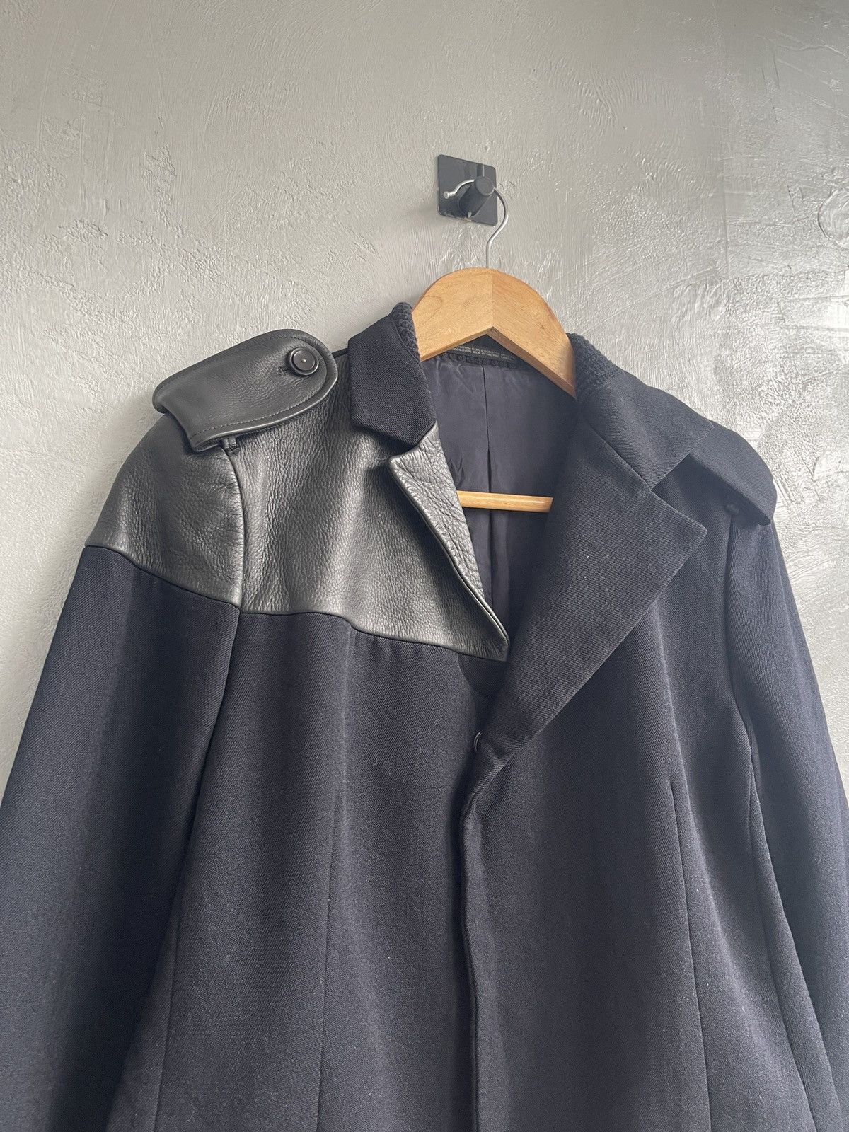 Yohji Yamamoto Yohji Yamamoto AW02 Leather Patch Officer Jacket Size M / US 6-8 / IT 42-44 - 7 Thumbnail