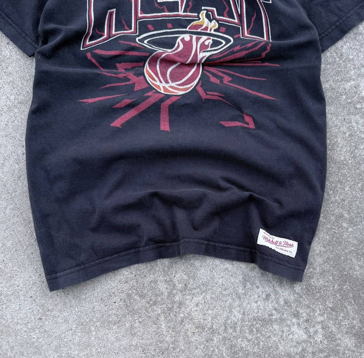 Other Vintage NBA y2k streetwear sportswear band t-shirt Size US M / EU 48-50 / 2 - 5 Thumbnail