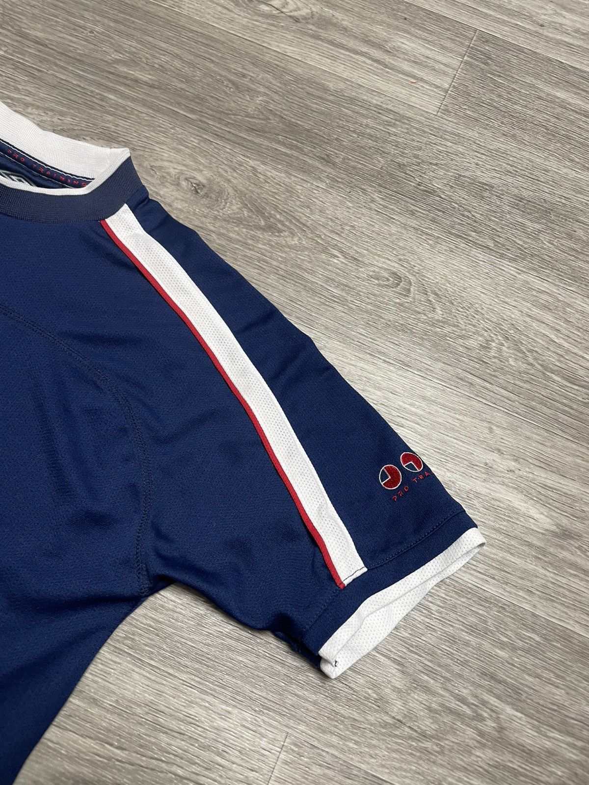Umbro Vintage 90s Umbro Pro Training Retro Football Soccer Jersey Size US S / EU 44-46 / 1 - 6 Thumbnail