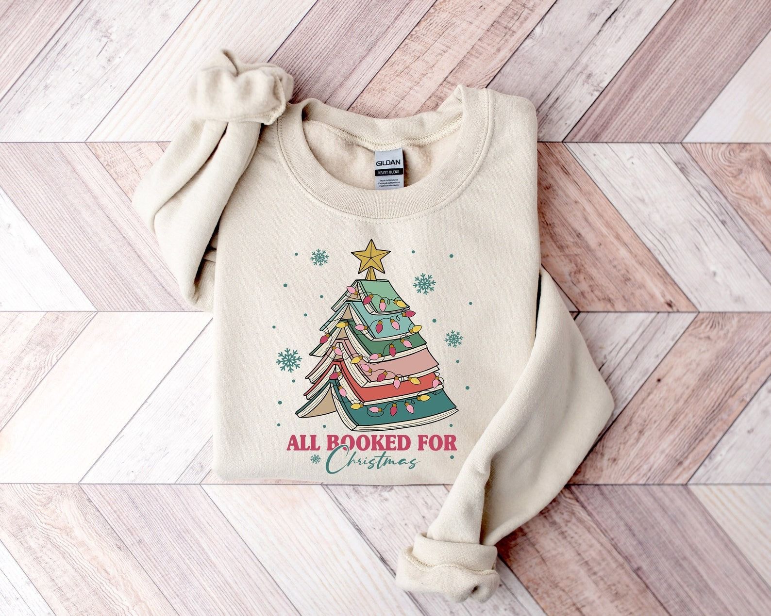 Designer × The Unbranded Brand All Booked For Christmas Shirt Gift for Librarian Size XL / US 12-14 / IT 48-50 - 1 Thumbnail