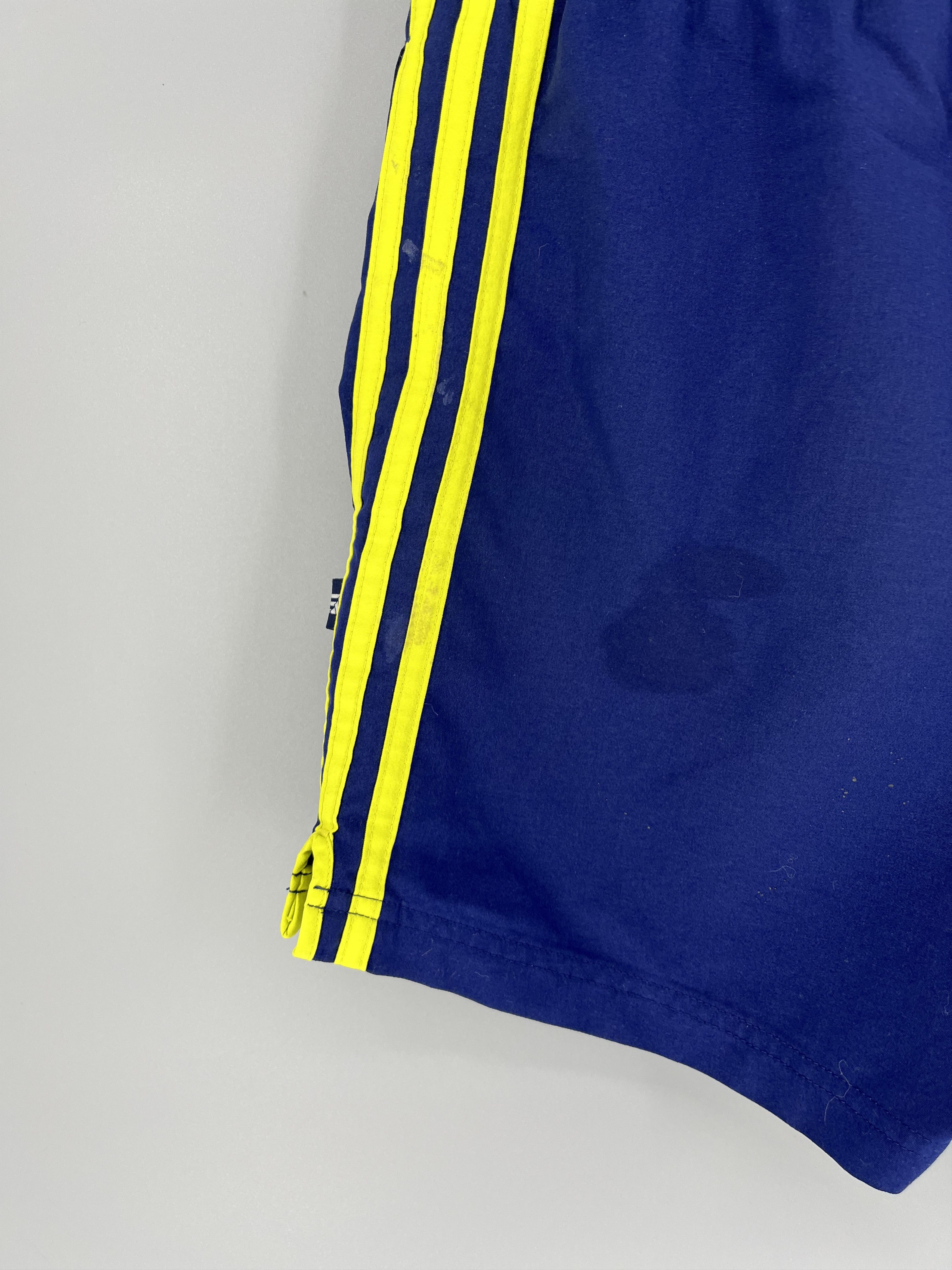 Adidas Vintage Y2K Adidas mini logo shorts streetwear Style Size US 26 / EU 42 - 13 Thumbnail