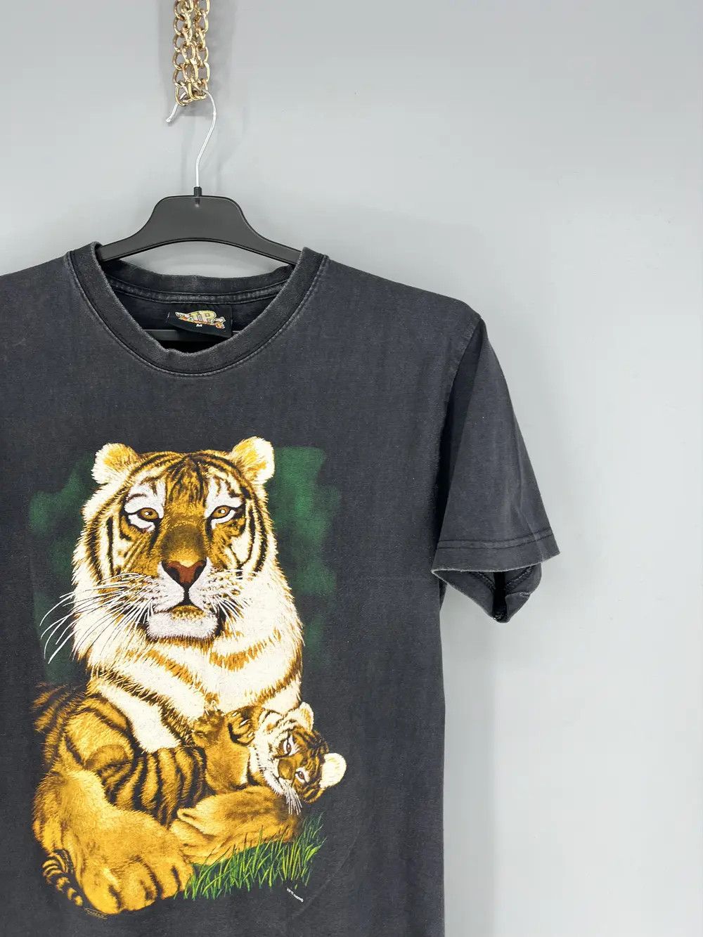 Vintage Vintage Y2K 90s Tiger Face Boxy Fit Tee Zip It London Size US M / EU 48-50 / 2 - 5 Thumbnail