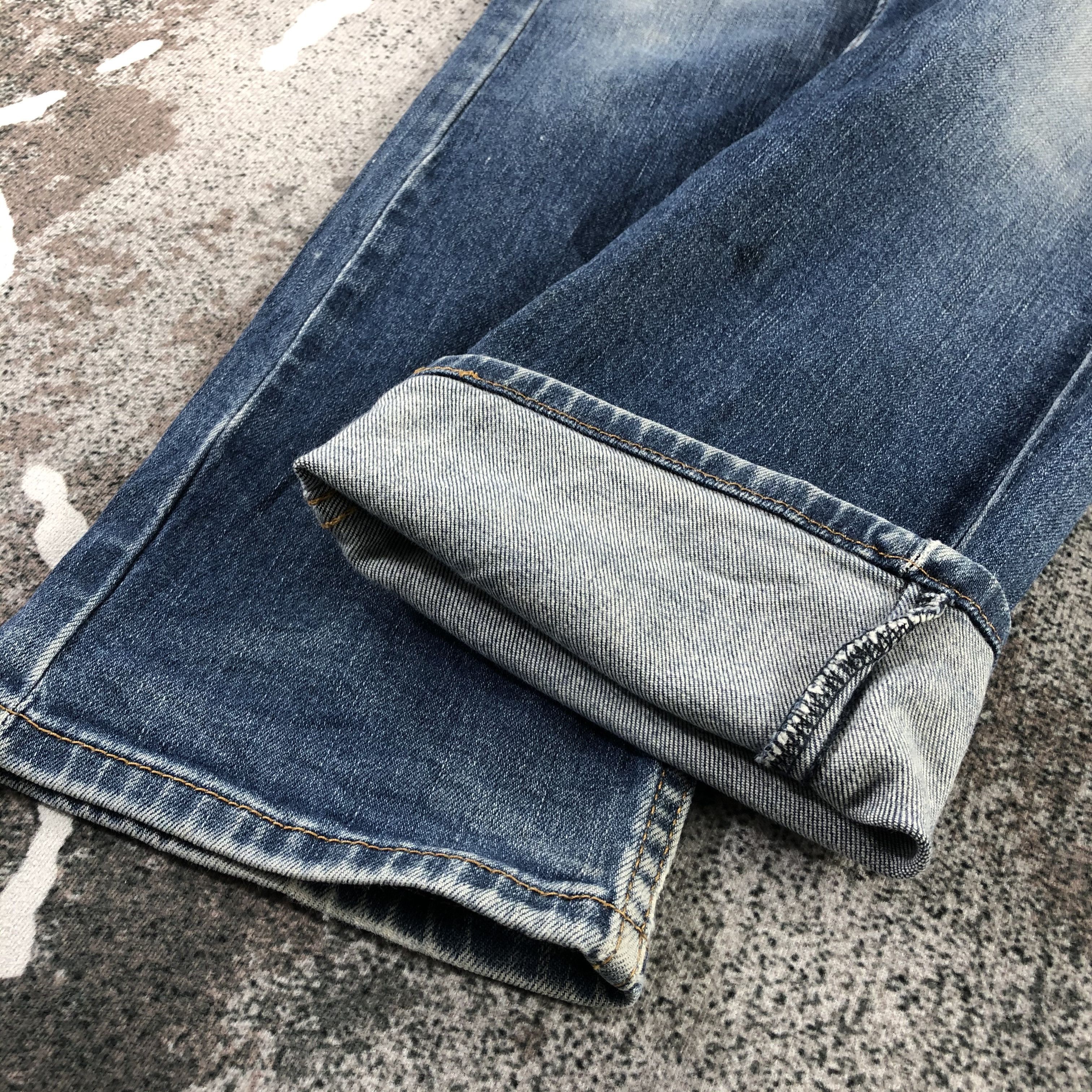 Levi's Vintage Levis 513 Jeans Faded Blue Denim KJ1258 Size US 33 - 7 Thumbnail