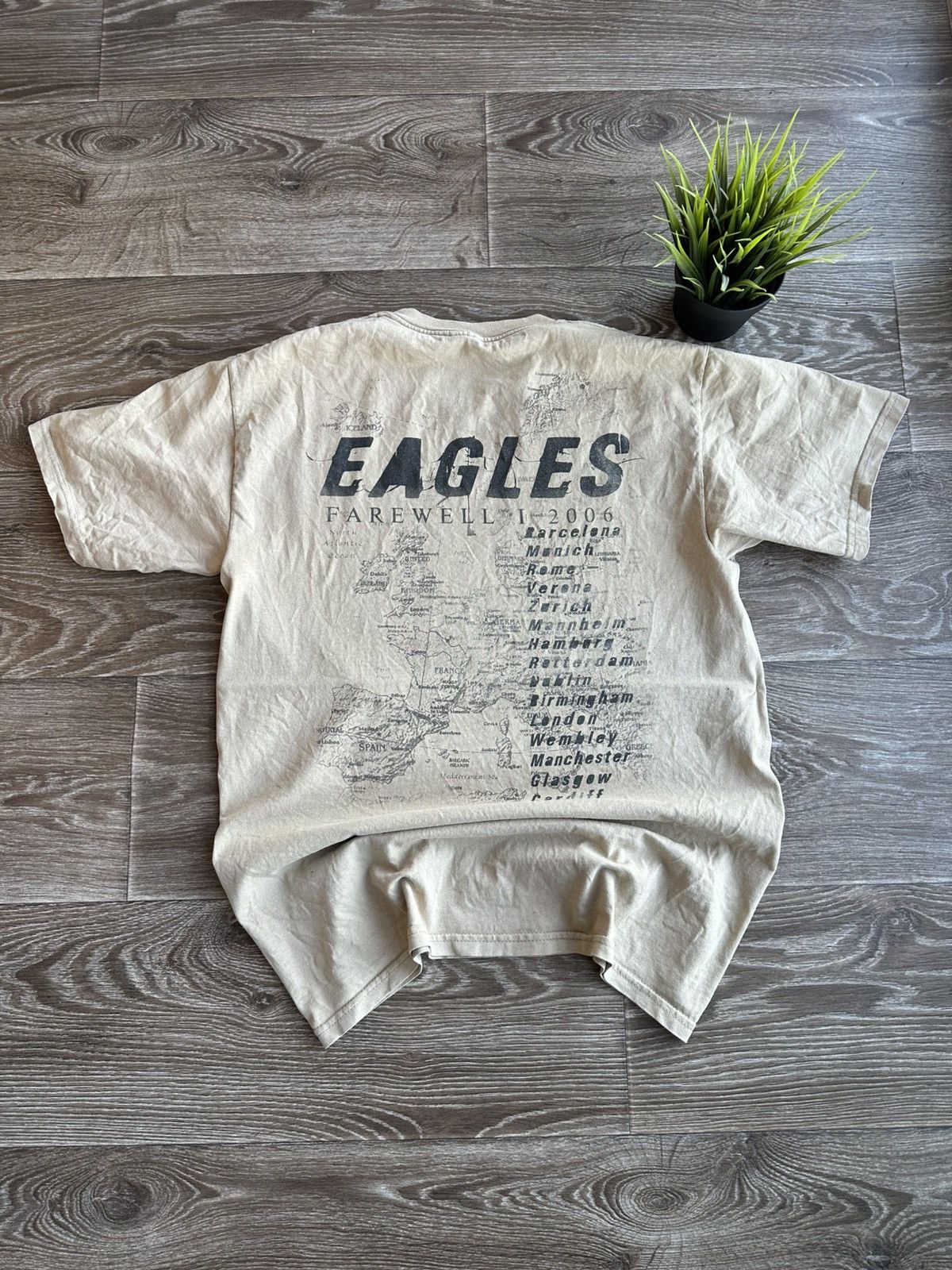 Band Tees 🔥 Eagles Farewell I Tour-Live 2006 Rock Band T Shirt USA Size US M / EU 48-50 / 2 - 4 Thumbnail