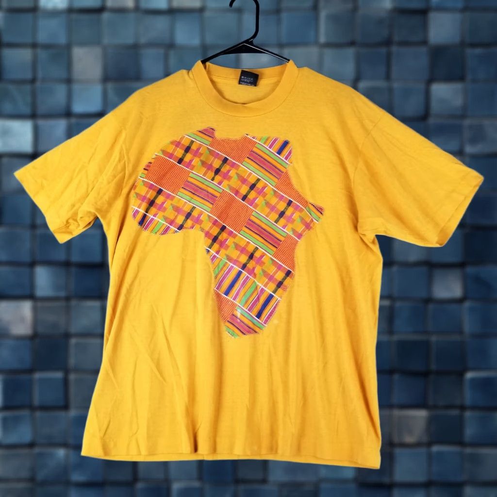 Vintage Vintage Africa Shirt L Men Yellow 80s T-Shirt Short Sleeve Knit Cotton Plaid Crew Neck Size US L / EU 52-54 / 3 - 1 Thumbnail