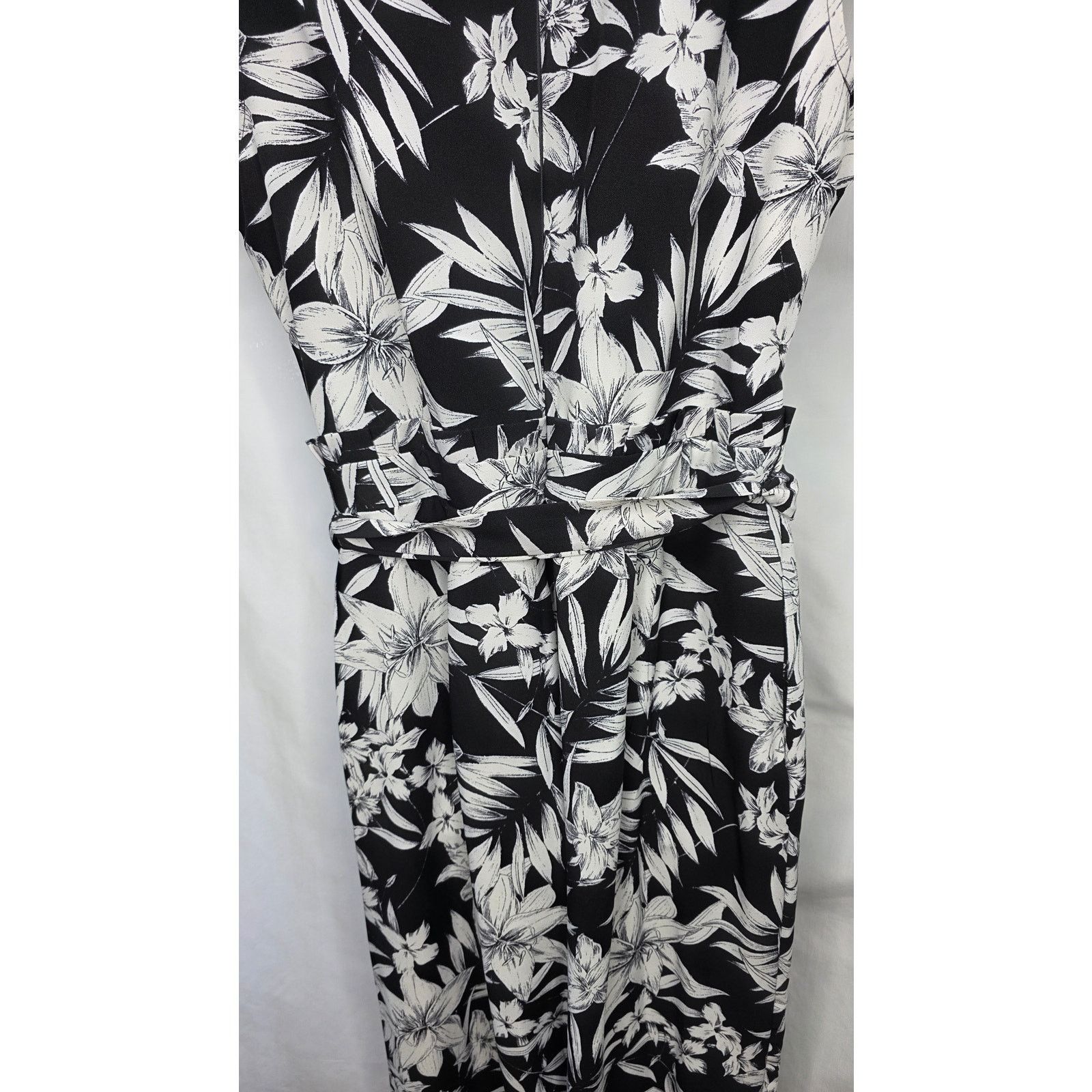 Other ECI Black & White Floral Cropped Wide Leg Pant Jumpsuit Size 28" / US 6 / IT 42 - 11 Thumbnail