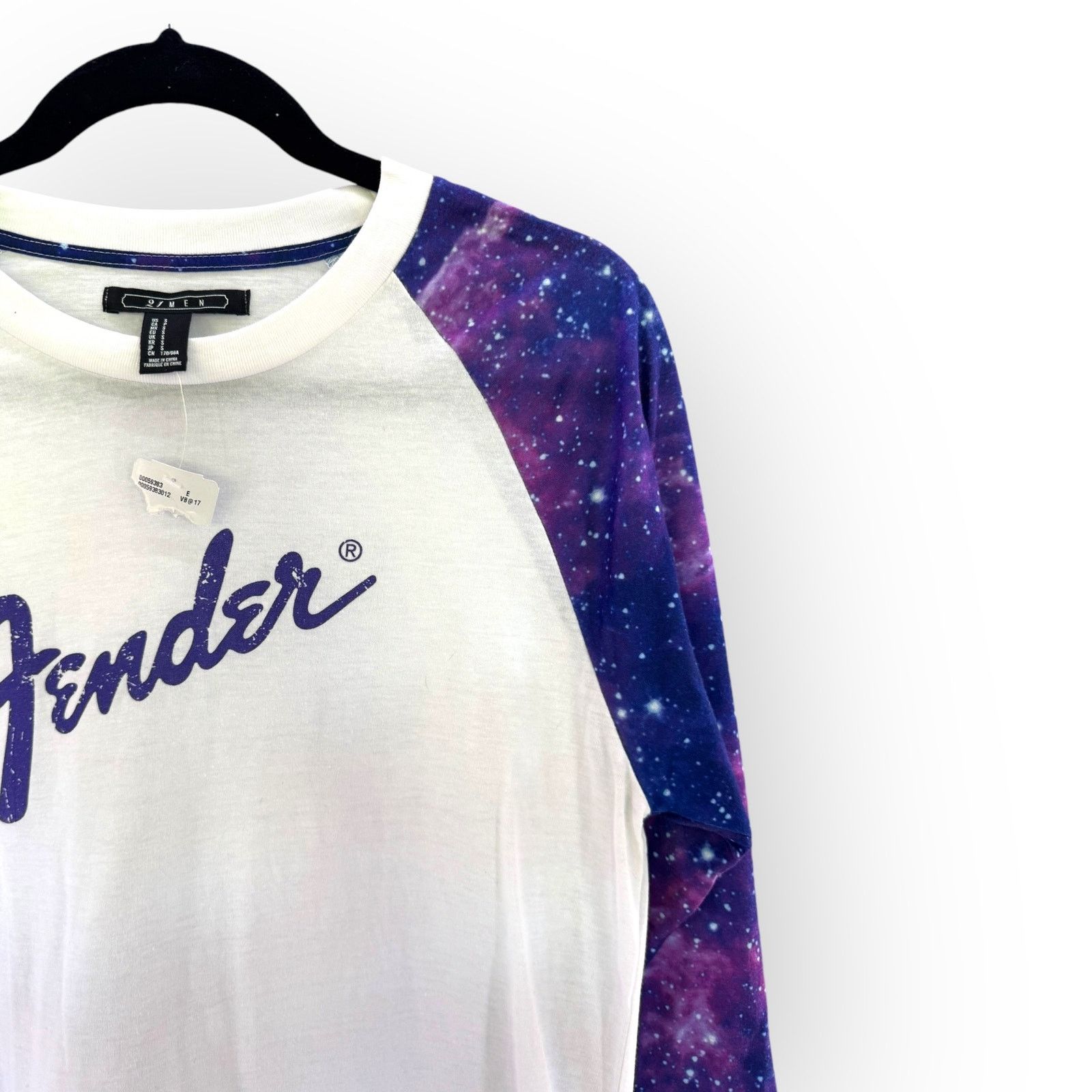 21 Men Fender Stratocaster Galaxy Raglan 3/4 Sleeve T-Shirt M NWT Size US M / EU 48-50 / 2 - 3 Thumbnail