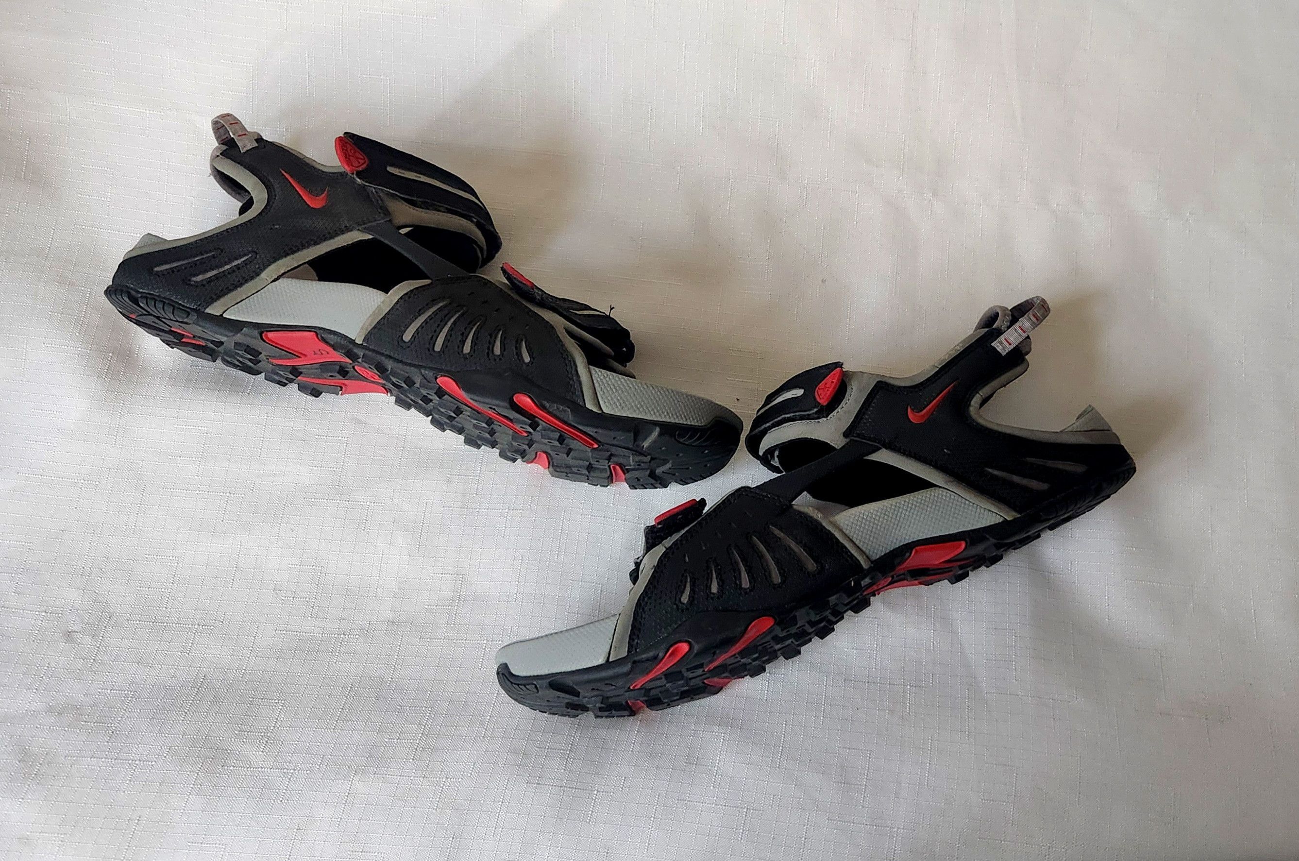 Nike ACG Nike ACG Straprunner Outdoor Hiking Sandals 13 Black Size US 13 / EU 46 - 4 Thumbnail