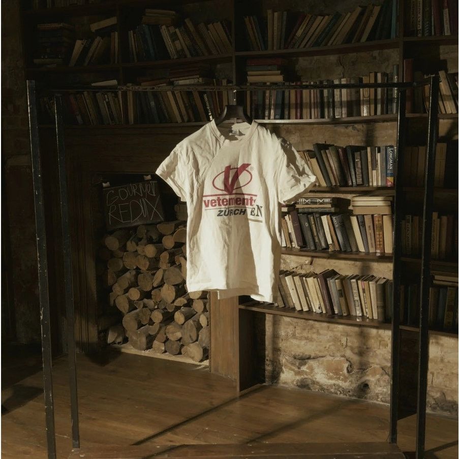 Vetements VETEMENTS ZÜRICH LOGO TEE Size US M / EU 48-50 / 2 - 1 Thumbnail