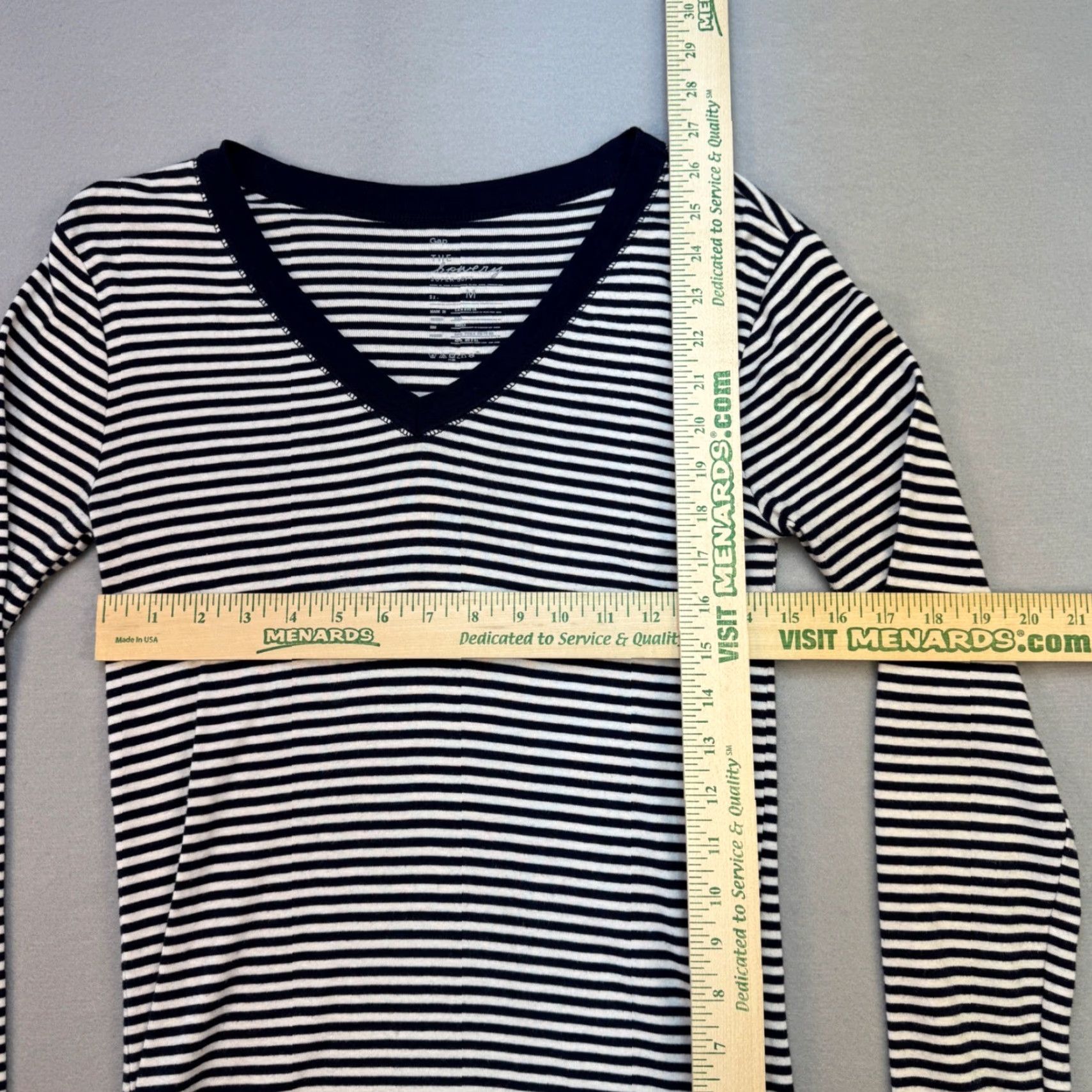 Gap Gap T-Shirt Womens Slim V-Neck Long Sleeve Striped Navy Blue Block Basic Tee Medium - Casual Everyday Wardrobe Staple Size M / US 6-8 / IT 42-44 - 3 Thumbnail