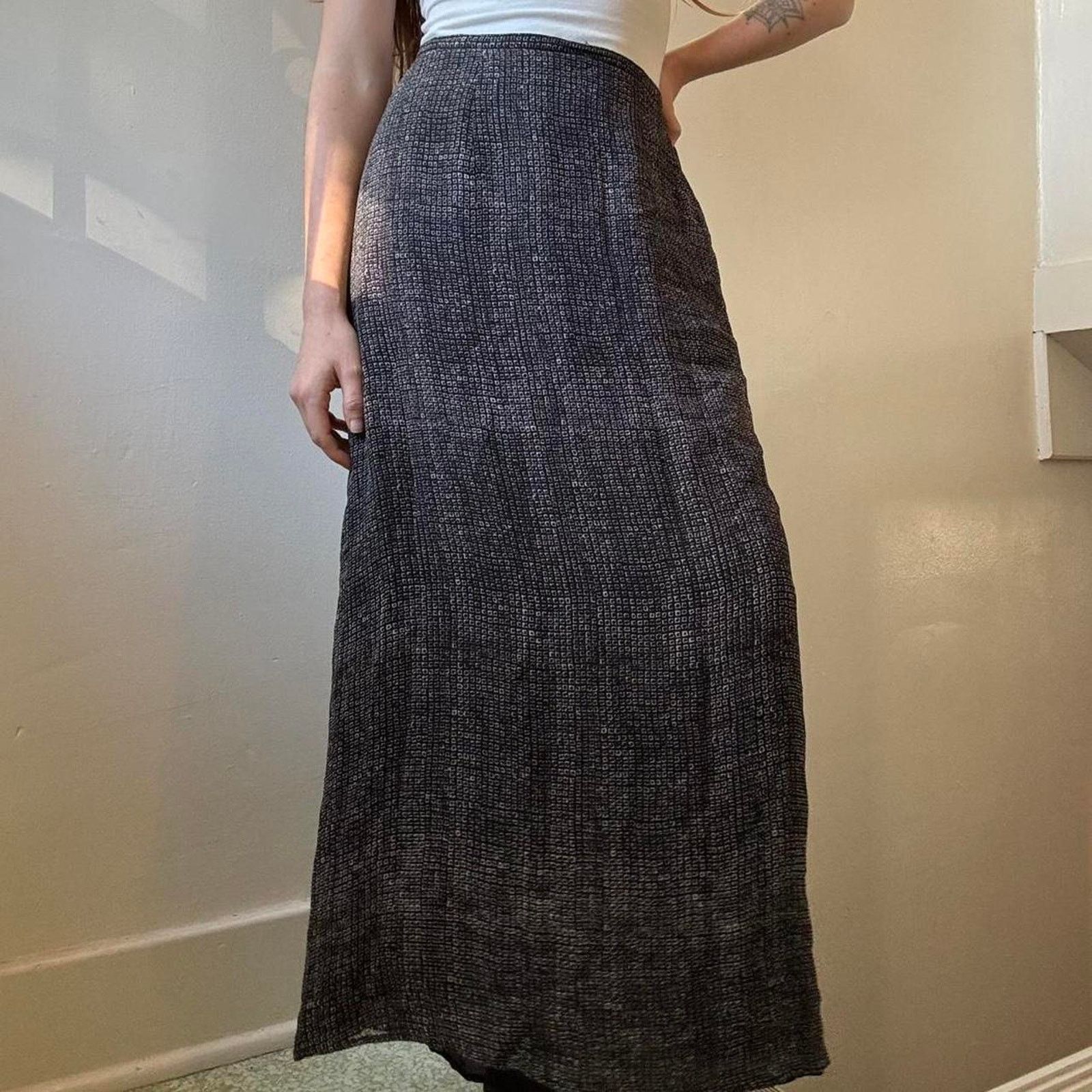 Vintage Vintage Allison Taylor Silk Maxi Skirt Large Y2K 2000s Femme Size 31" - 1 Thumbnail